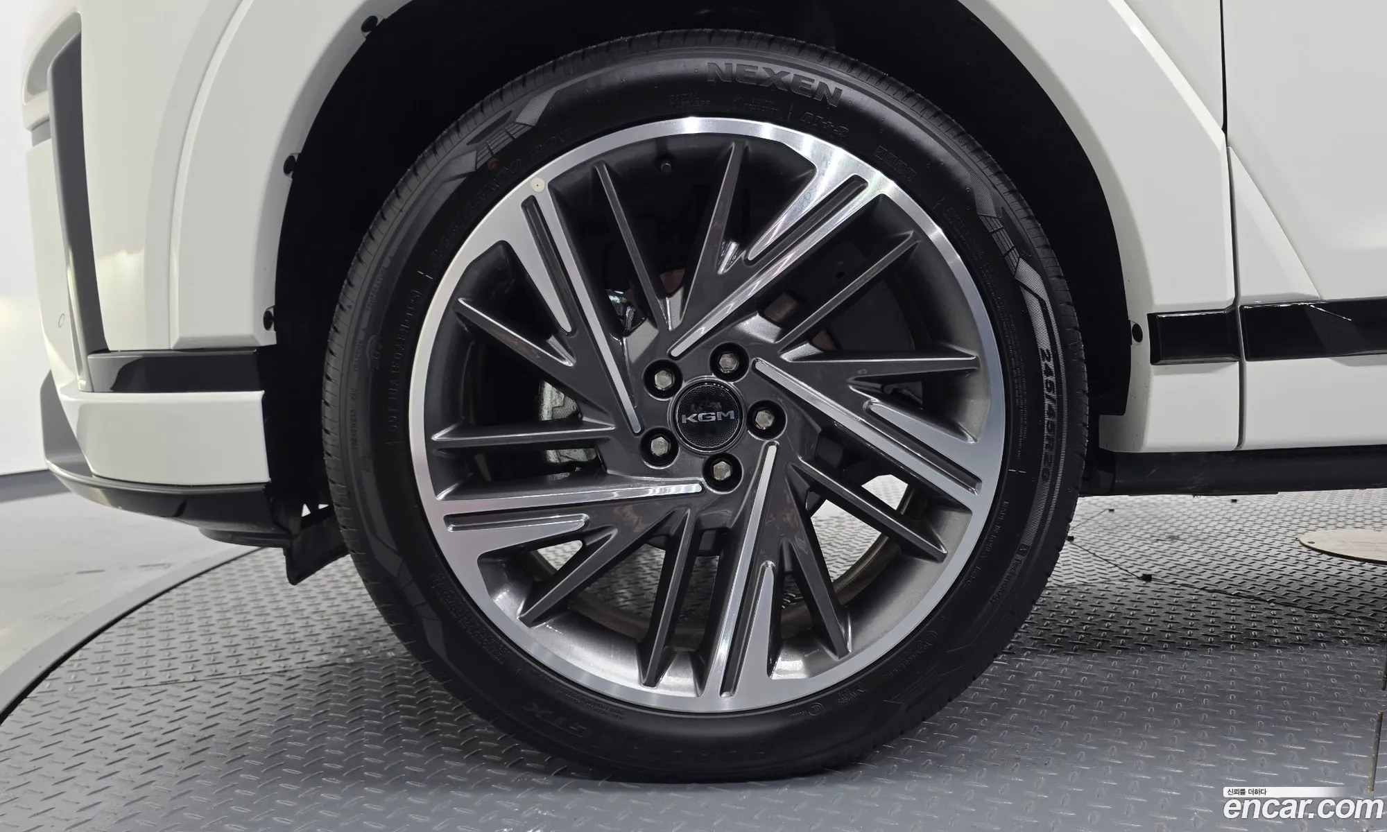 KG Mobility (SsangYong) Actyon 2026 — 4