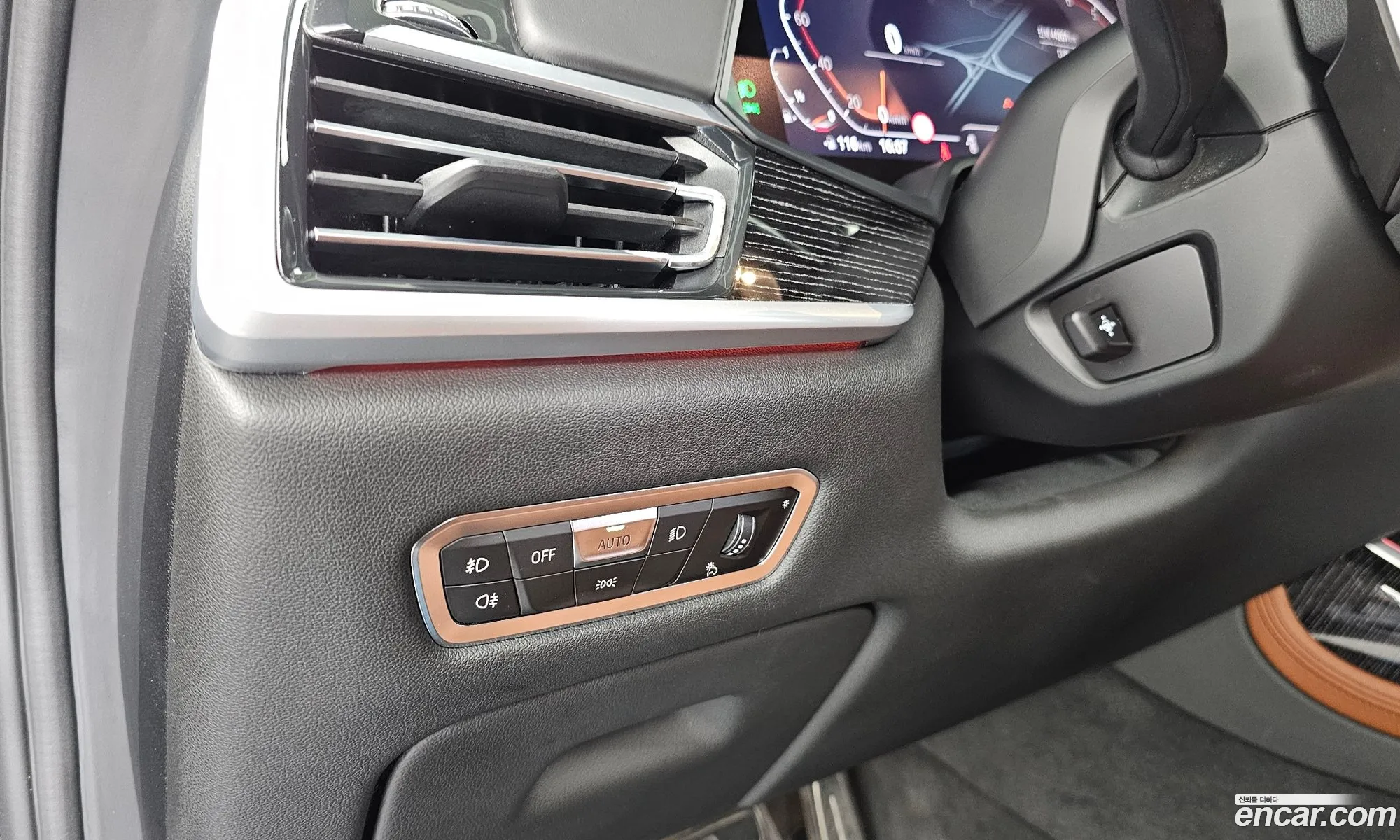 BMW X7 2021 — 12