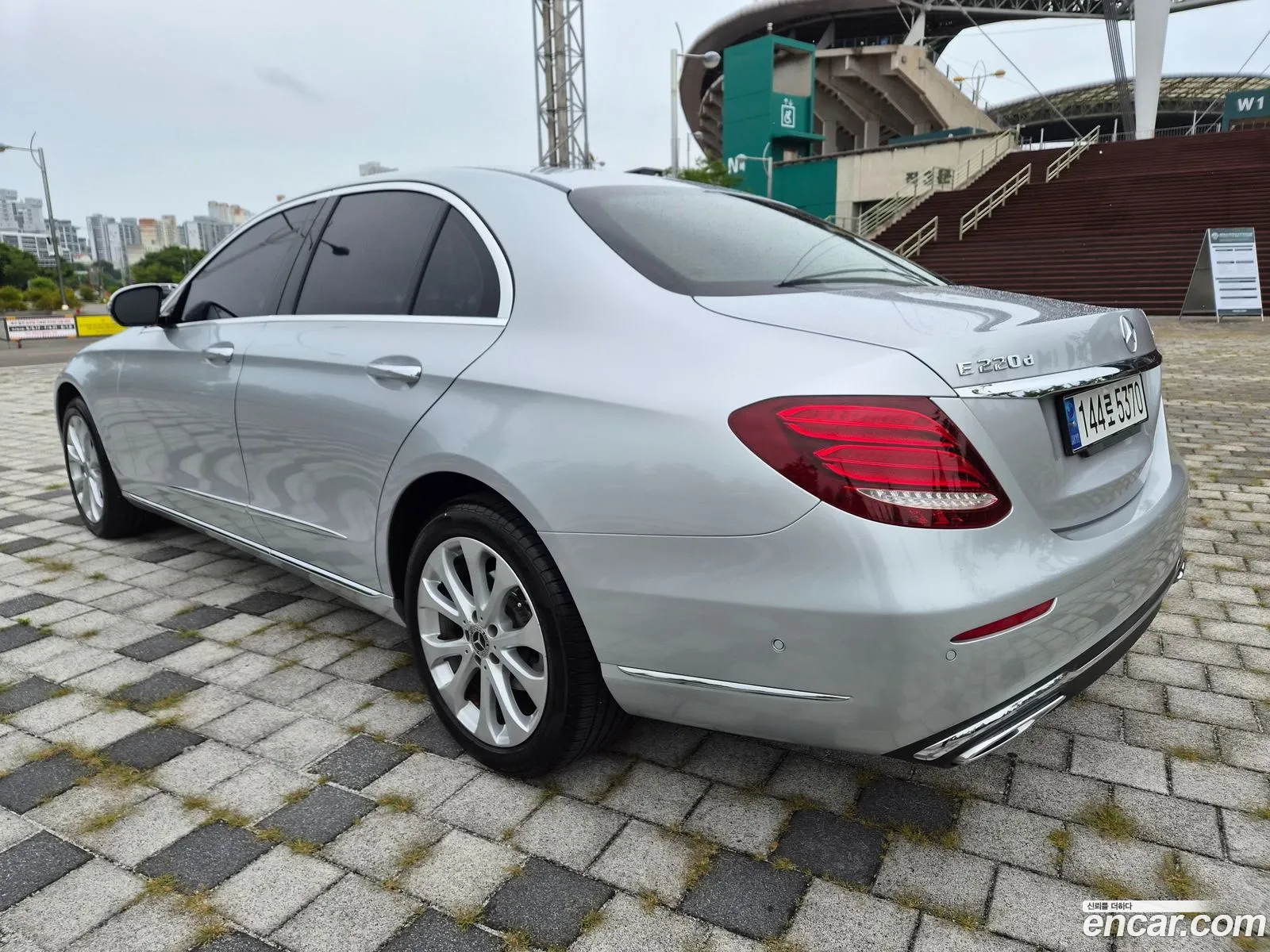 Mercedes-Benz E-Class W213 2020 — 8