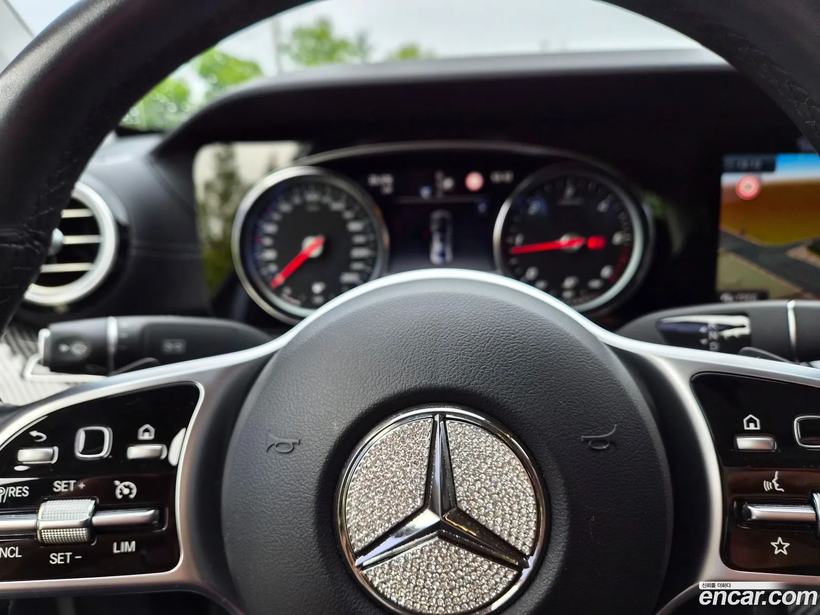 Mercedes-Benz E-Class W213 2020 — 17
