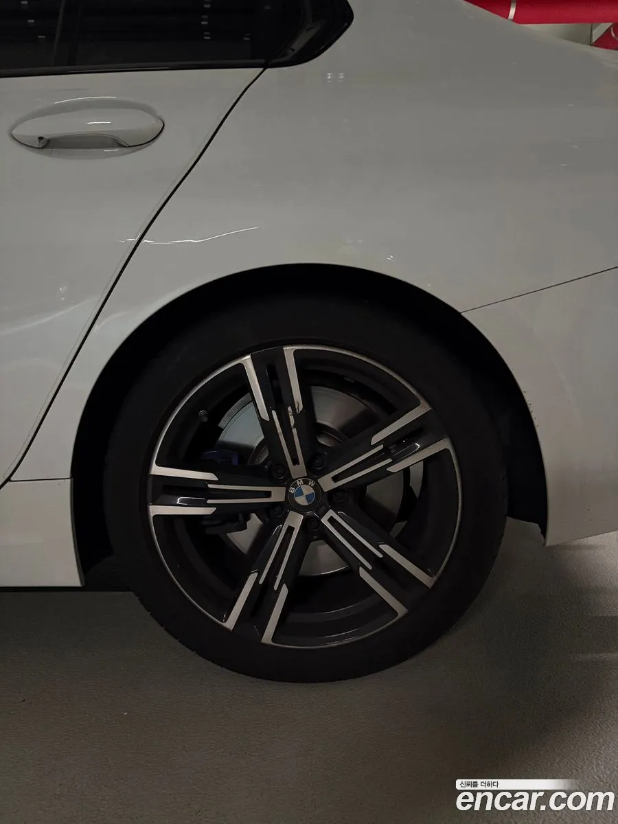 BMW 3 Series 2024 — 12