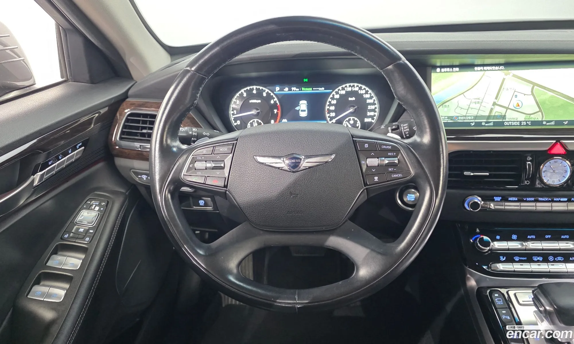 Genesis EQ900 2017 — 8