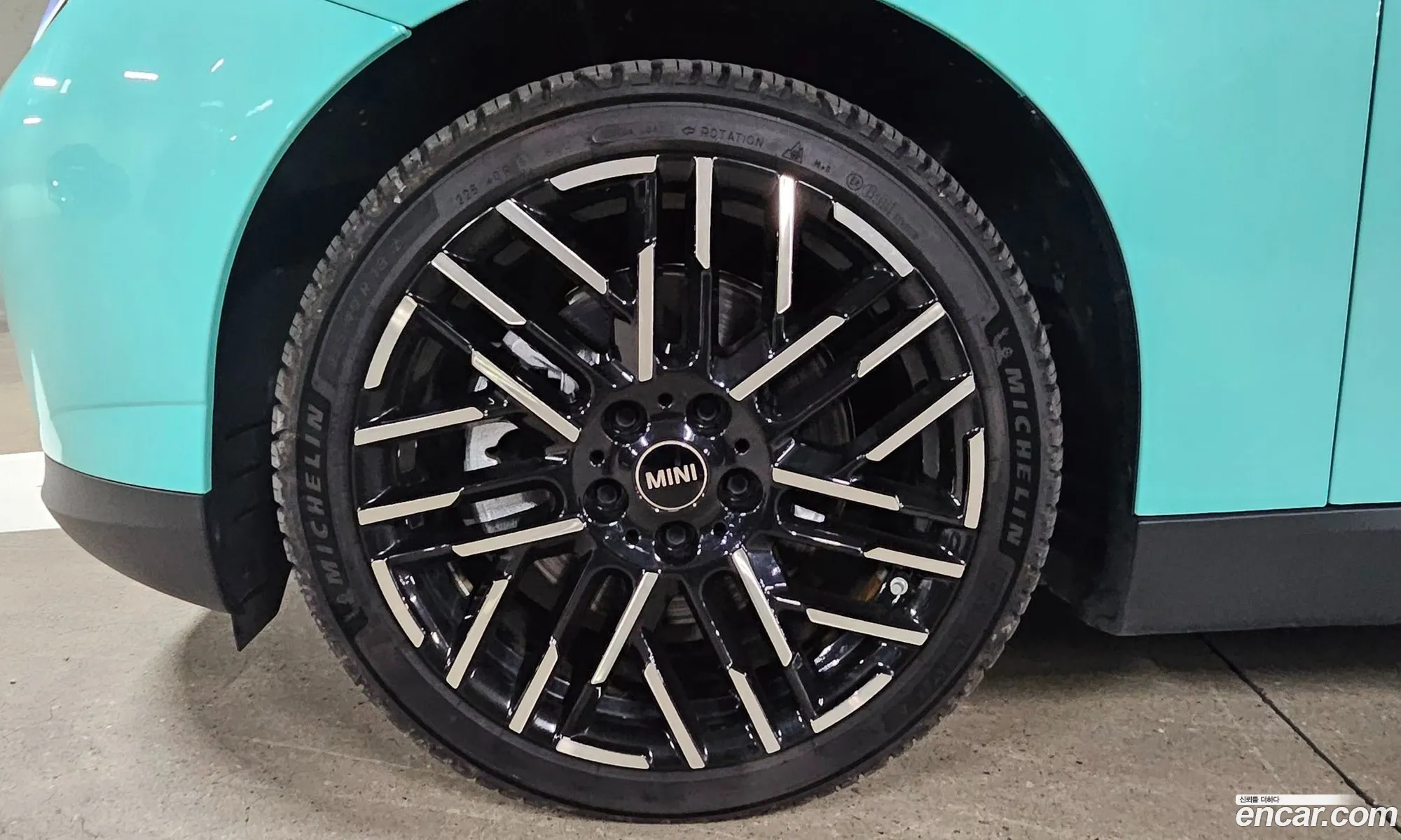 Mini Cooper Electric 2024 — 3