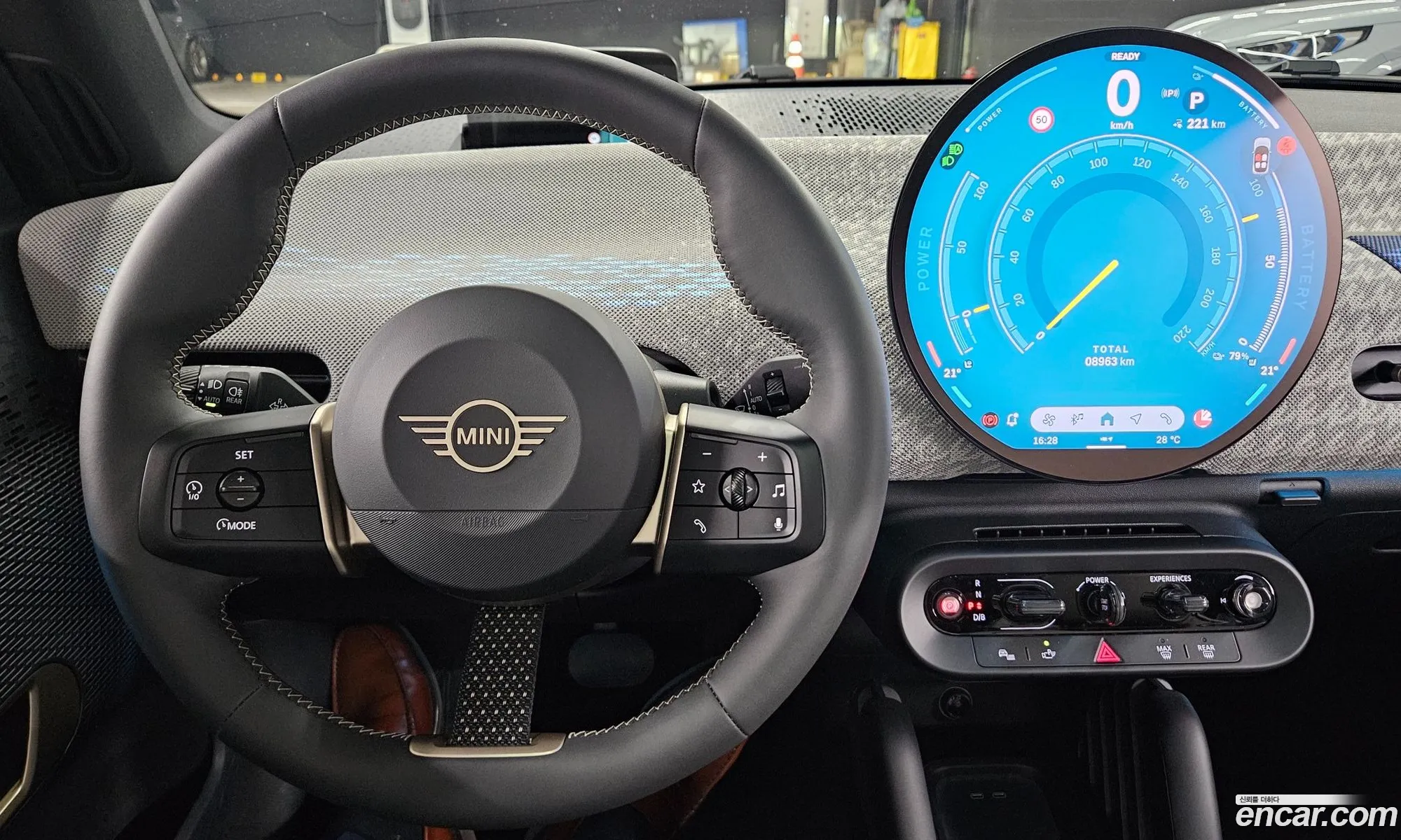 Mini Cooper Electric 2024 — 10