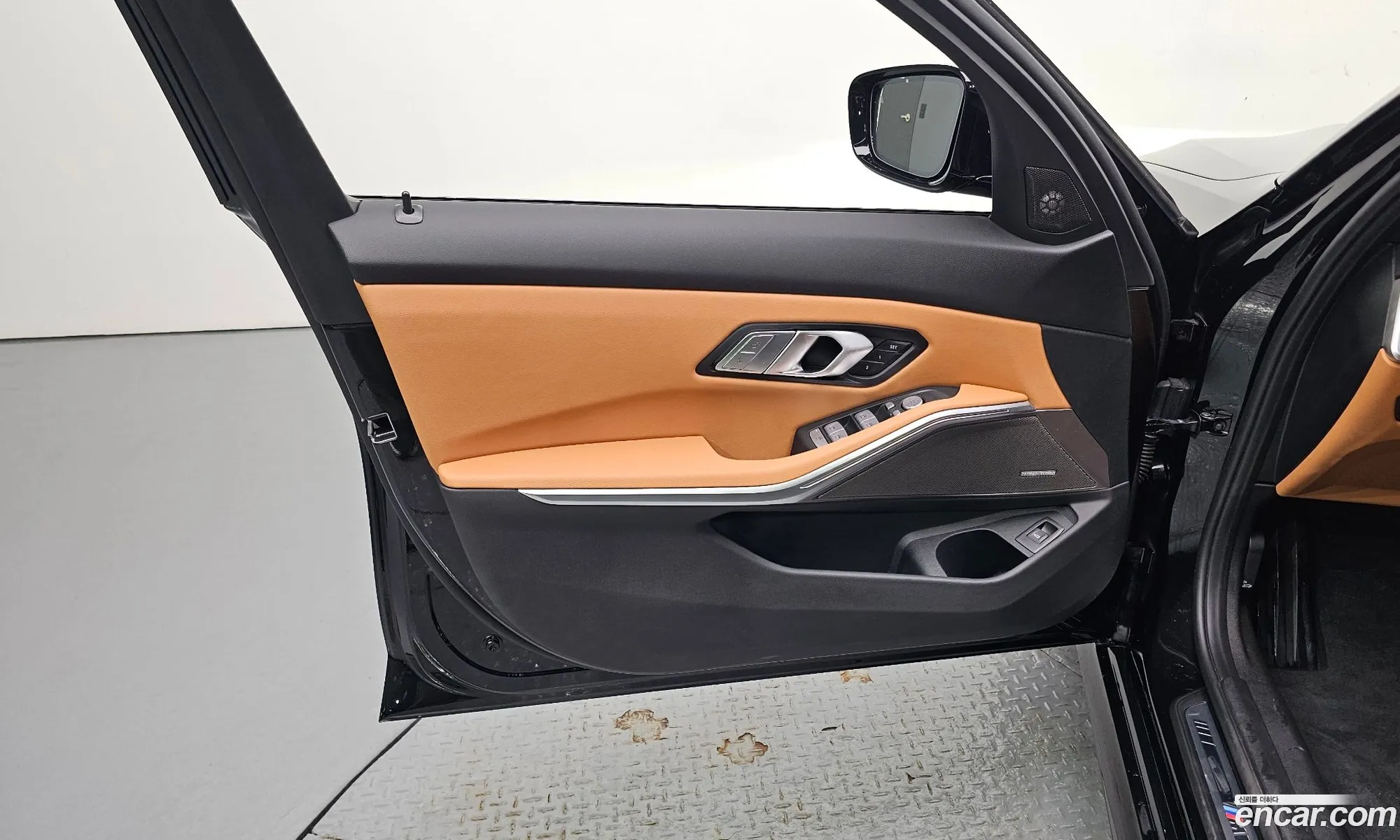 BMW 3 Series 2025 WBA11FF06SFU59297 — 4