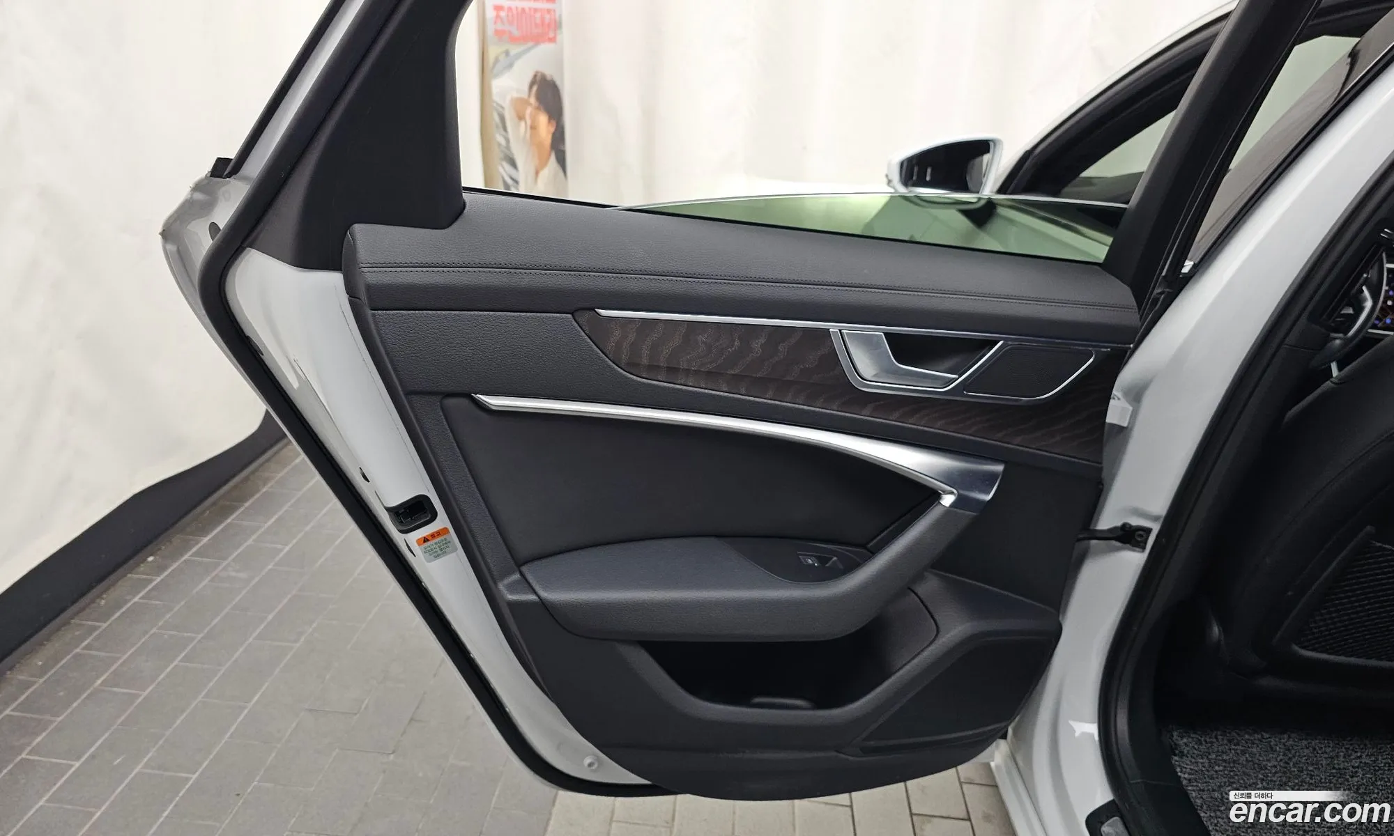 Audi A6 2022 WAUZZZF28NN010373 — 17
