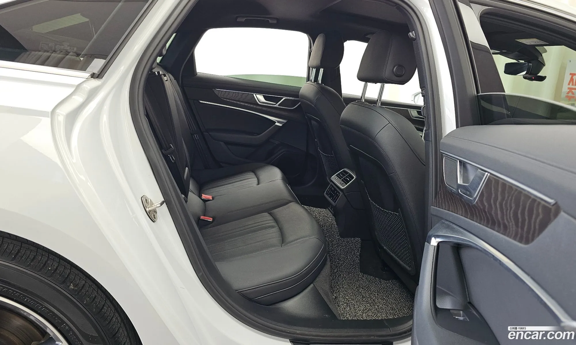 Audi A6 2022 WAUZZZF28NN010373 — 2