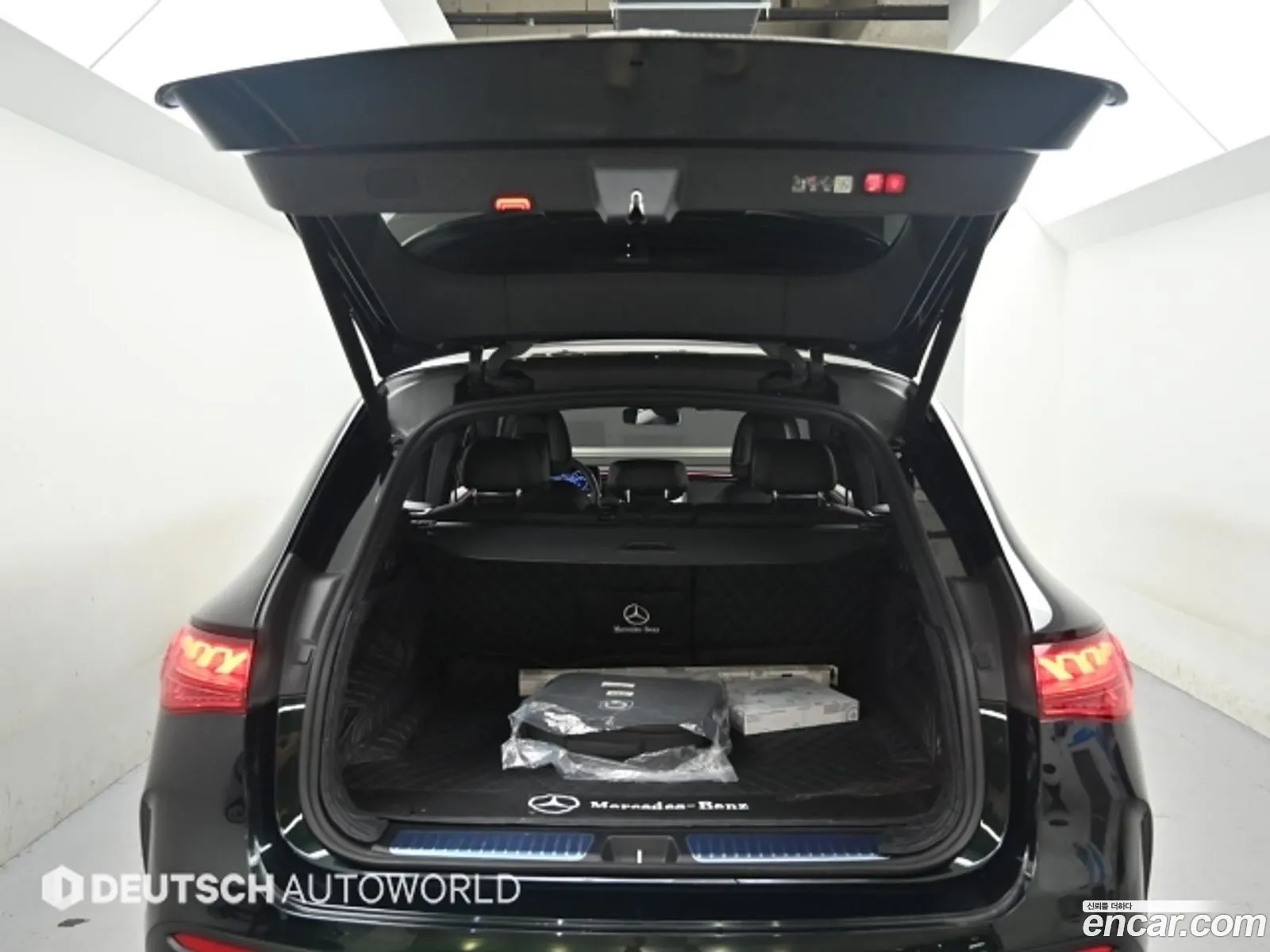 Mercedes-Benz EQE SUV X294 2023 — 18