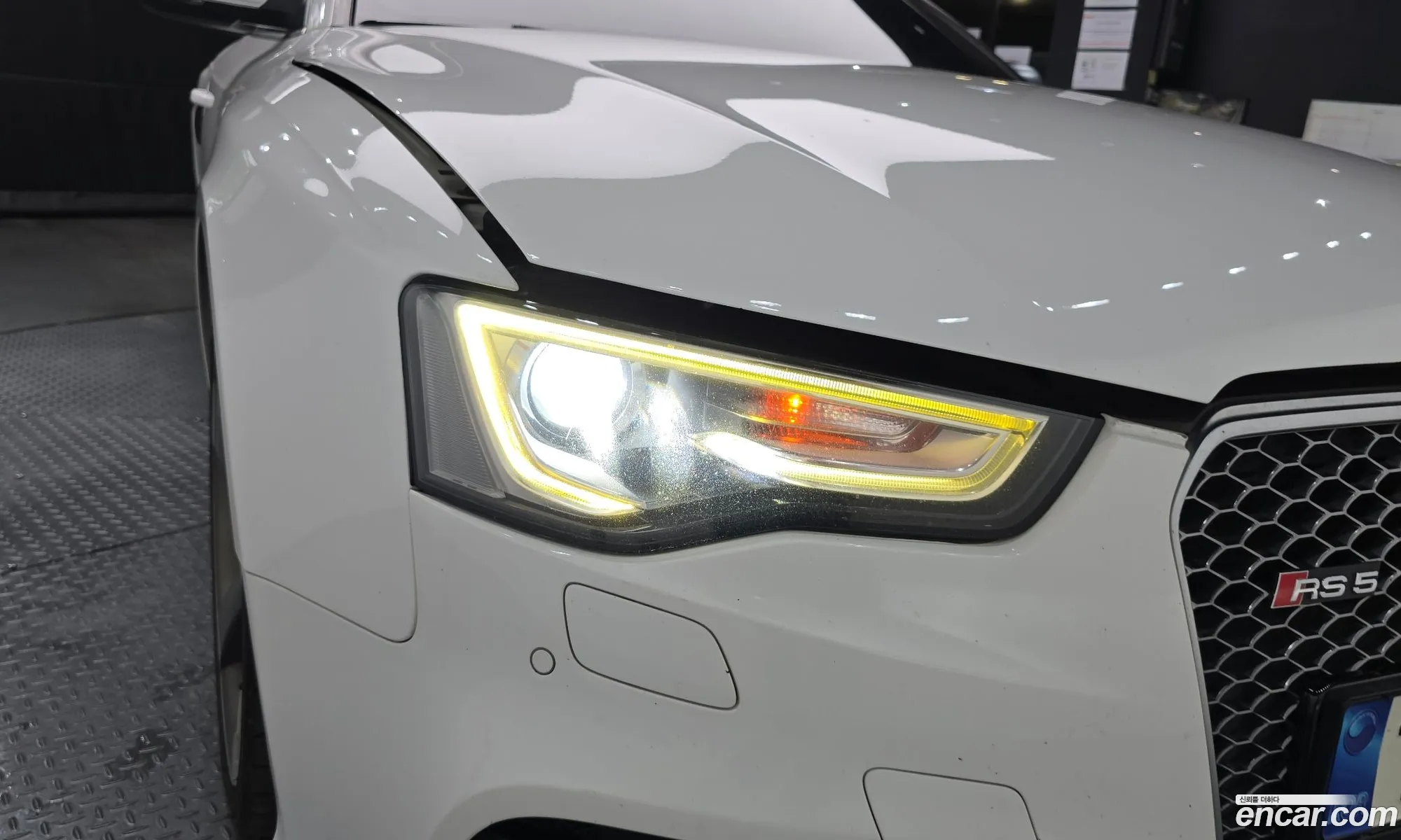 Audi RS5 2014 WUAZZZ8TXEA900716 — 8