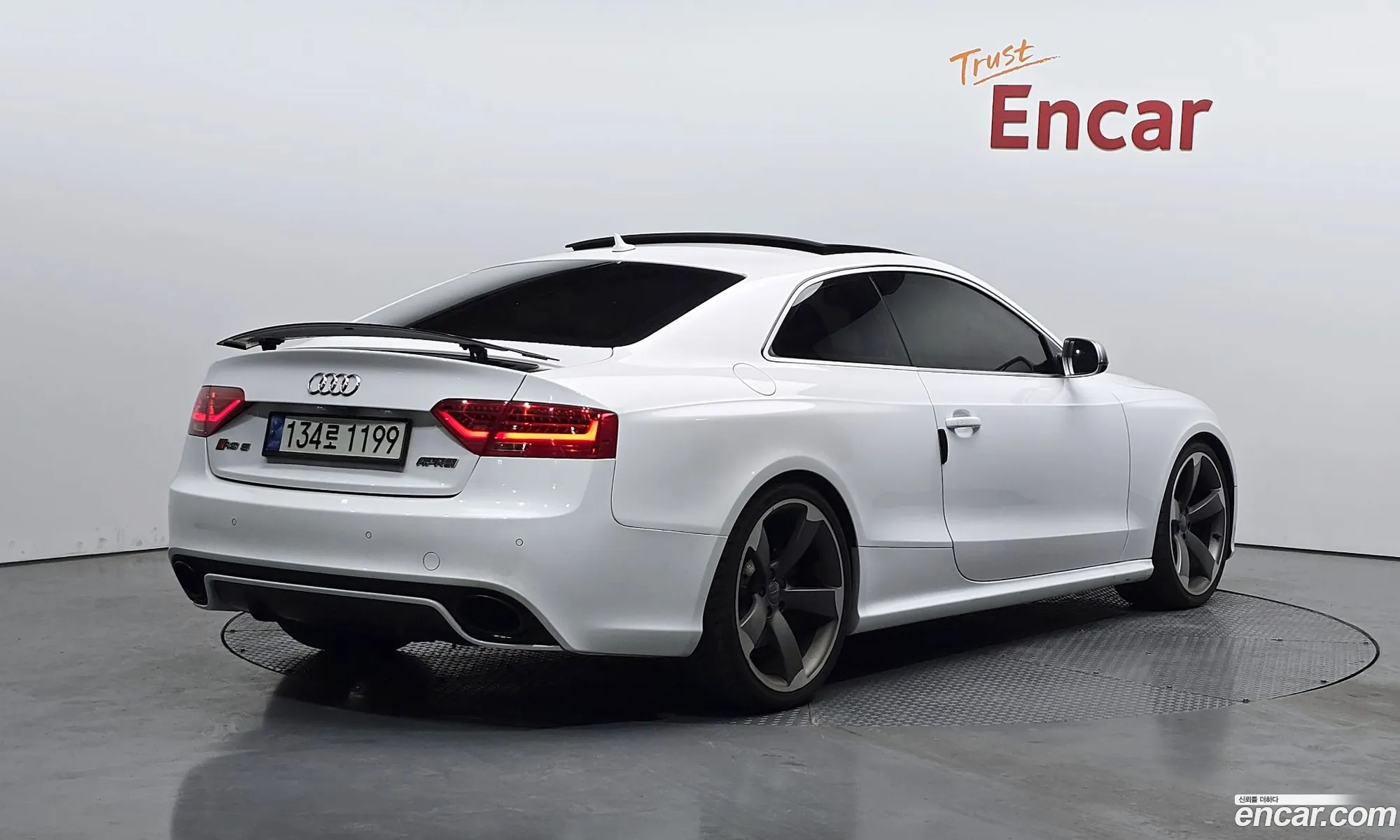 Audi RS5 2014 WUAZZZ8TXEA900716 — 9
