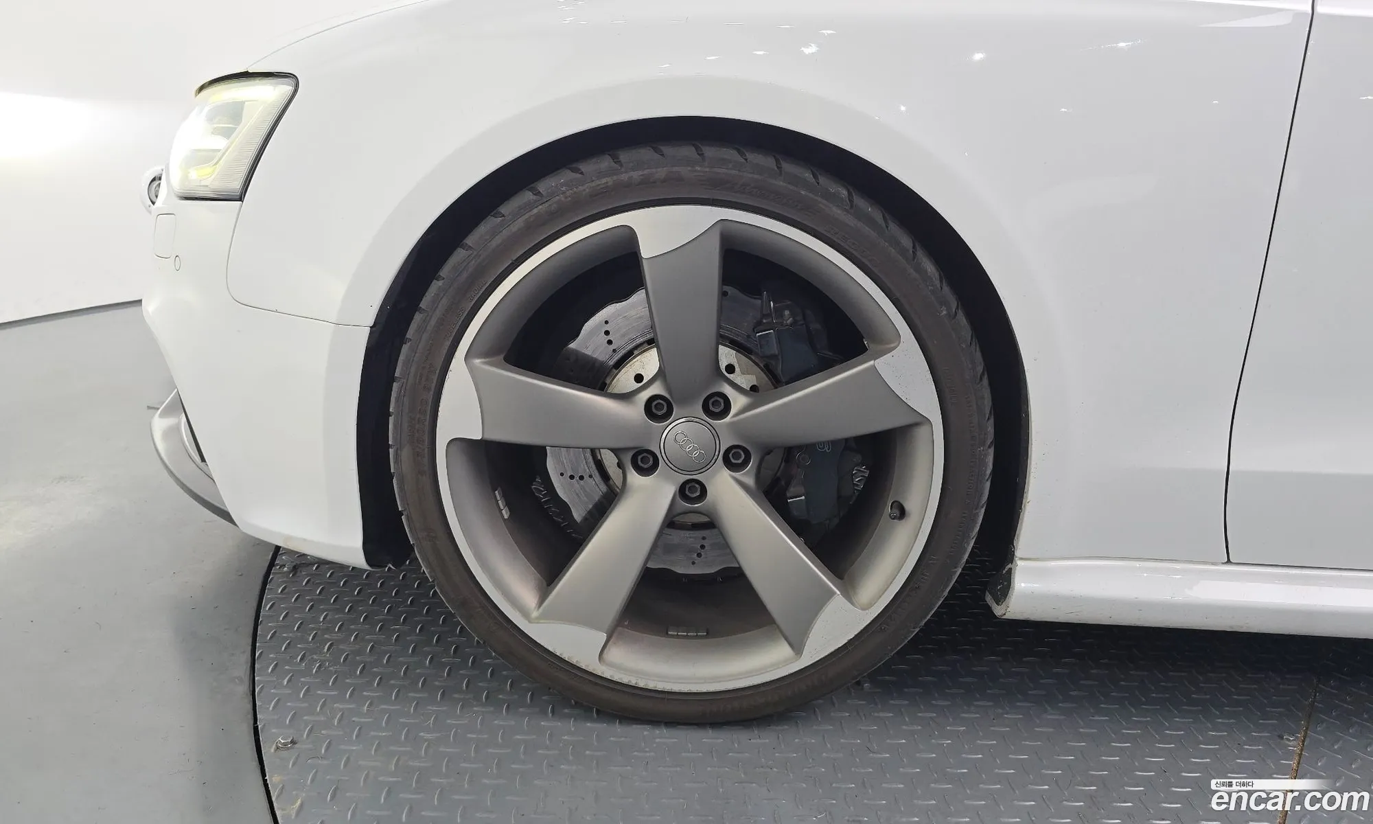 Audi RS5 2014 WUAZZZ8TXEA900716 — 20