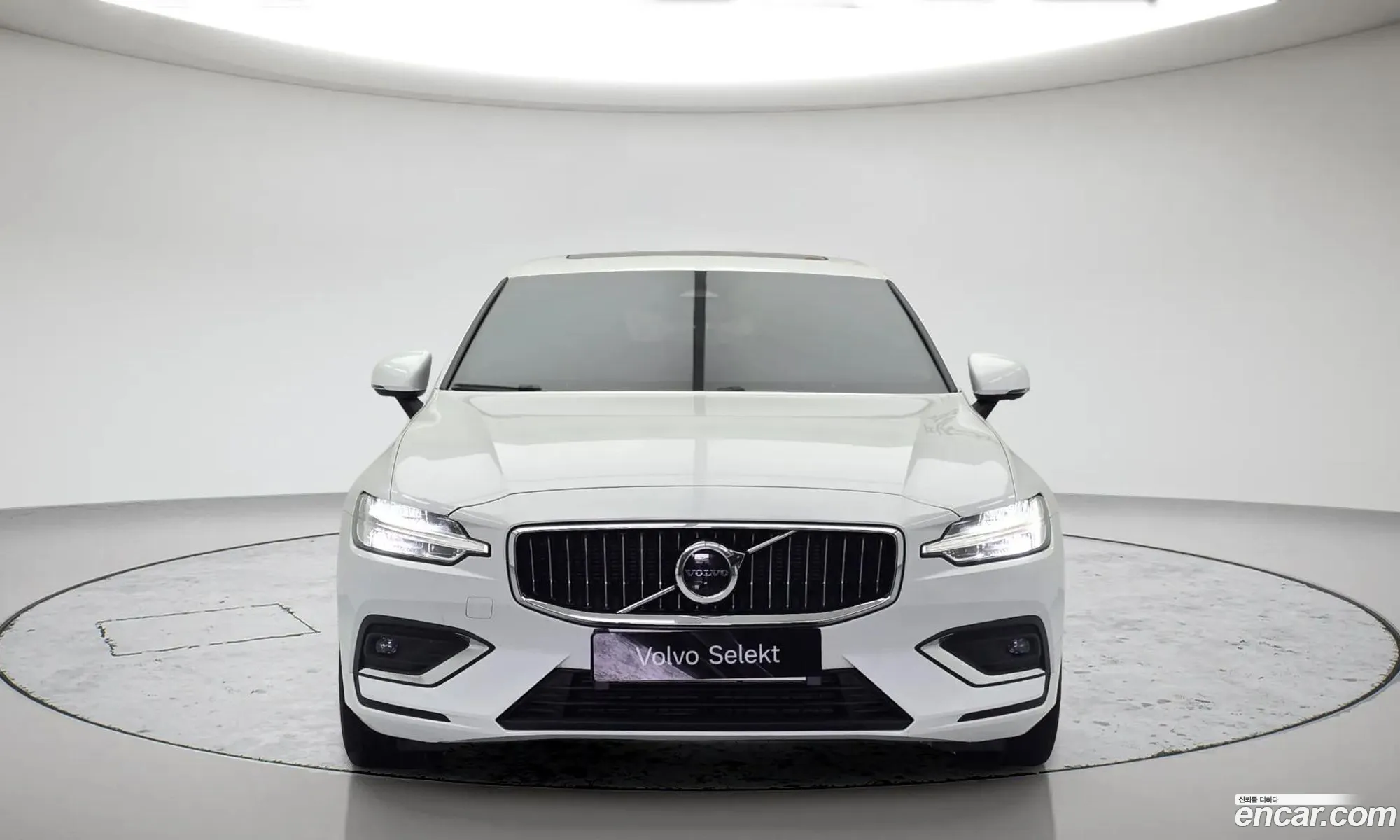 Volvo S60 2023 — 4