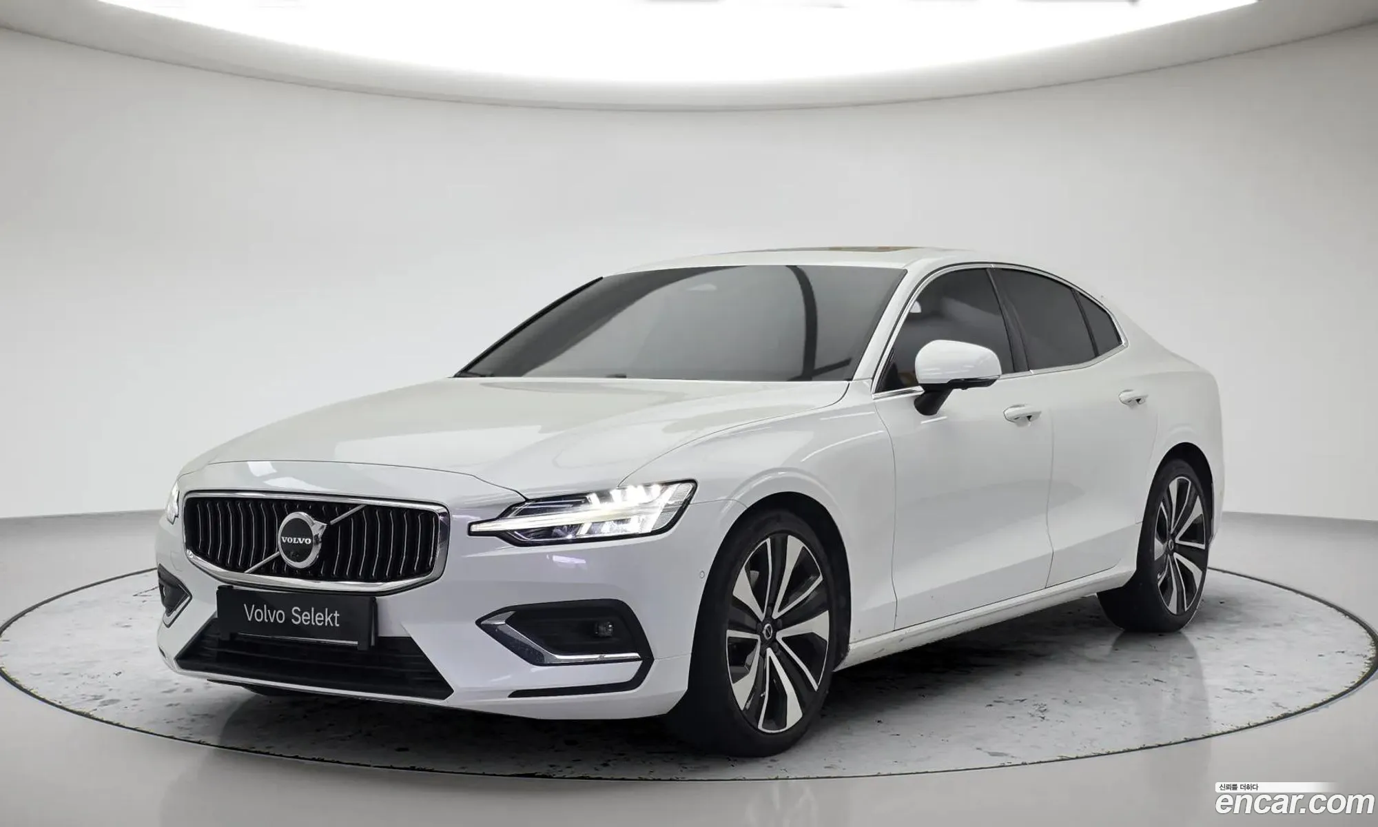 Volvo S60 2023 — 13