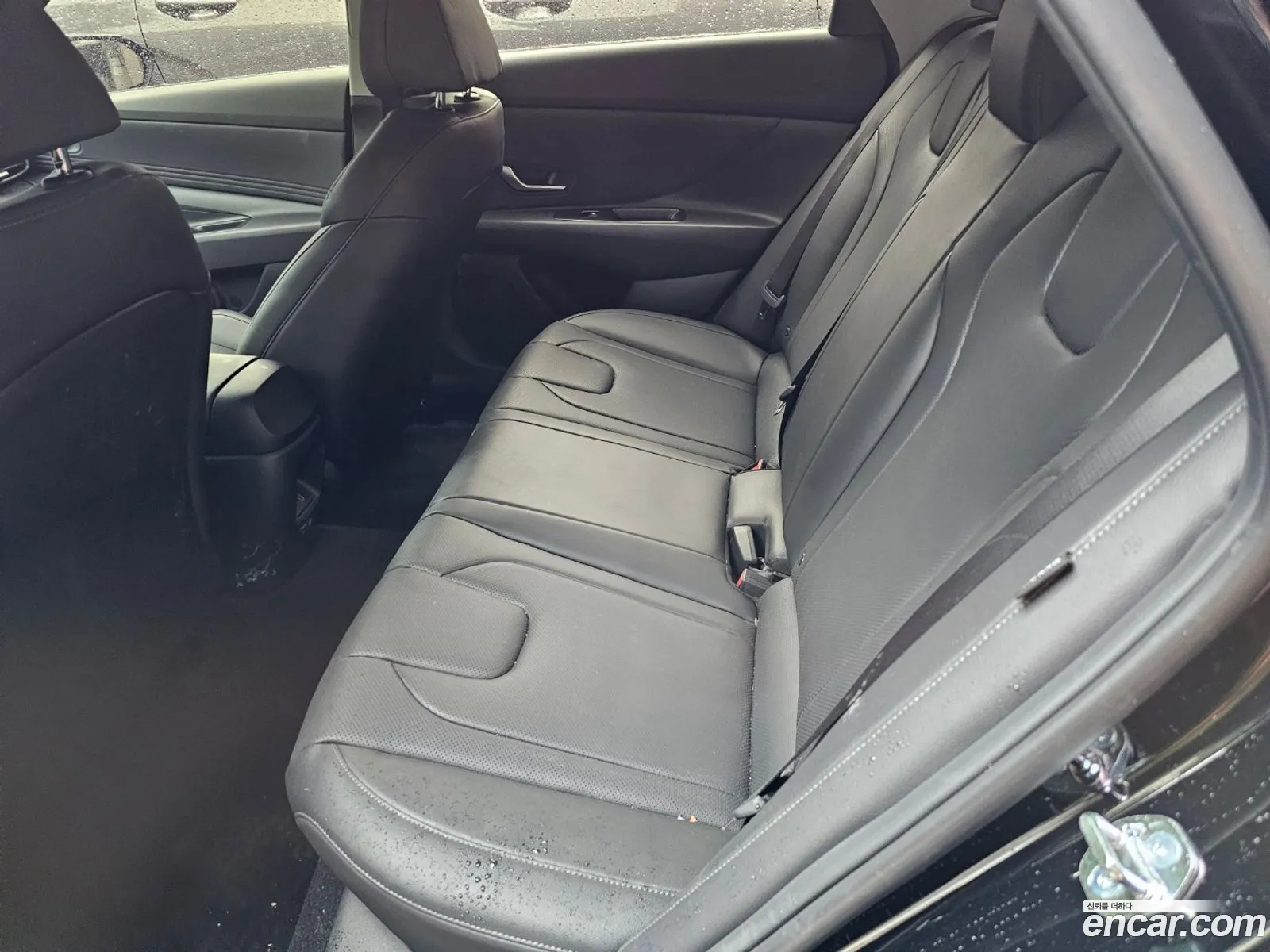 Hyundai Elantra 2025 — 12