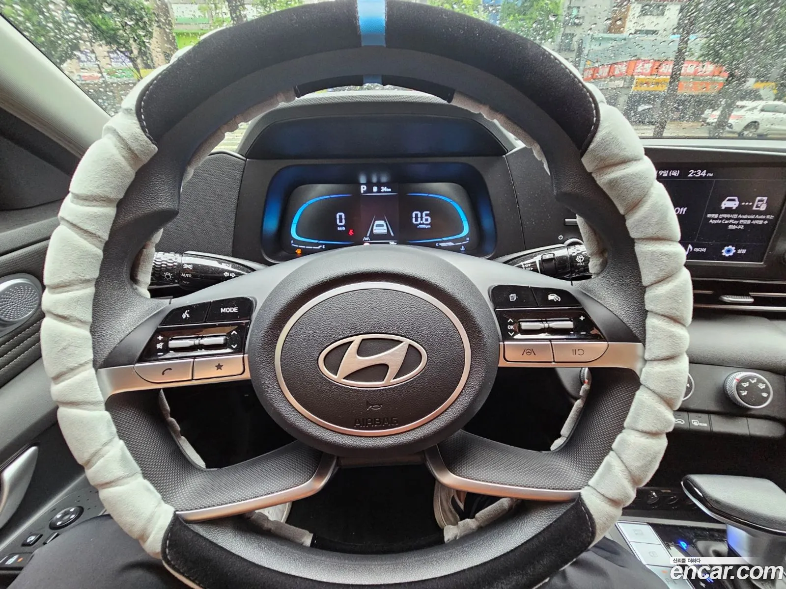 Hyundai Elantra 2025 — 13