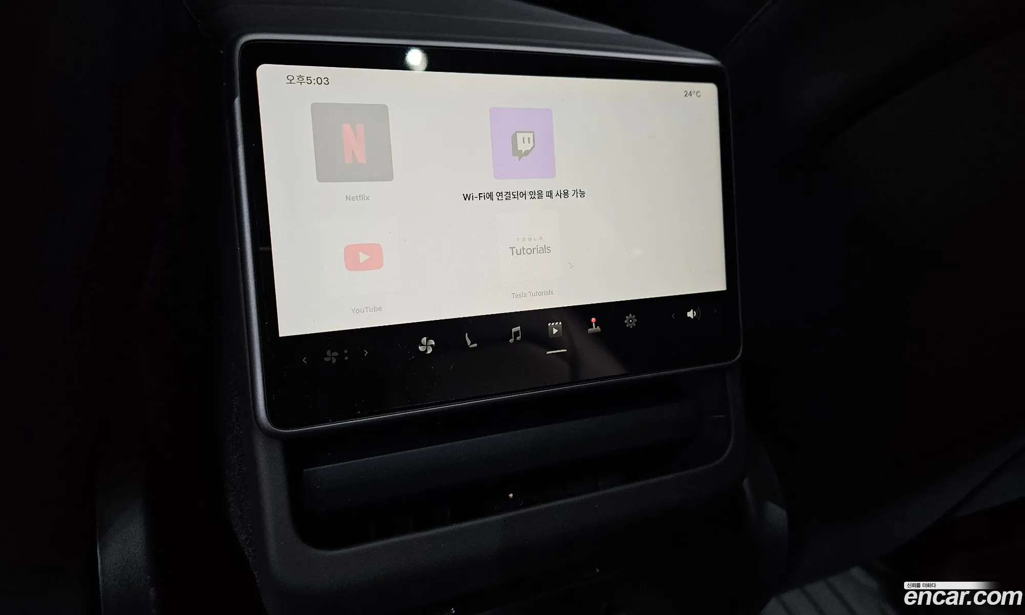 Tesla Model Y 2025 LRWYGCFJ4SC366316 — 14