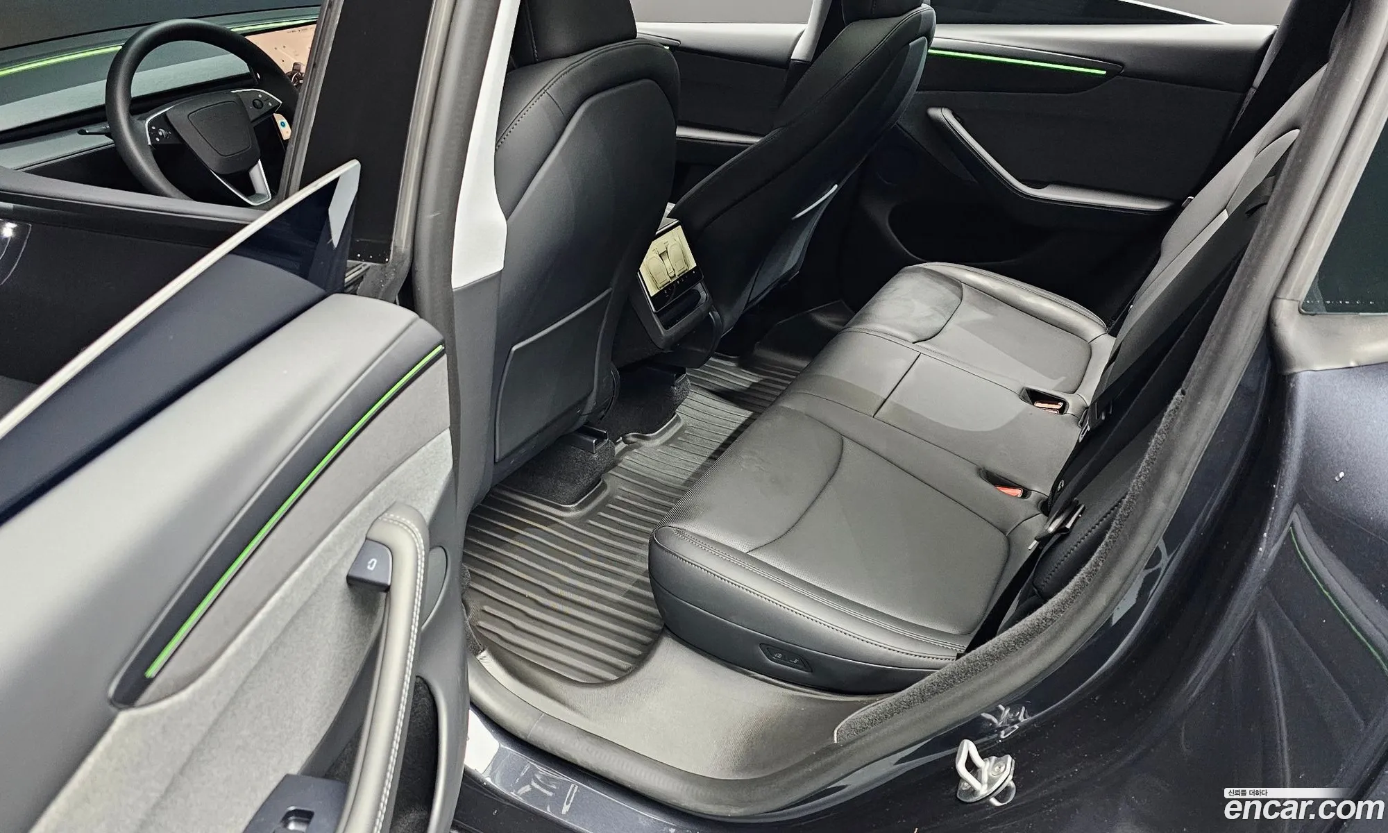 Tesla Model Y 2025 LRWYGCFJ4SC366316 — 22