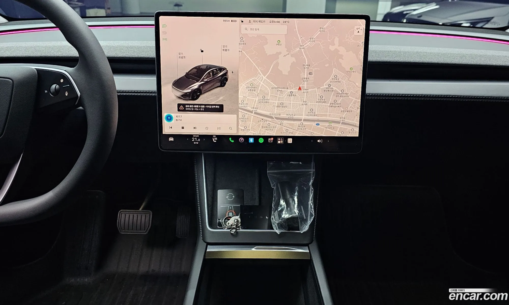 Tesla Model Y 2025 LRWYGCFJ4SC366316 — 29