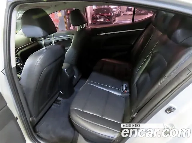 Hyundai Elantra AD 2018 — 4