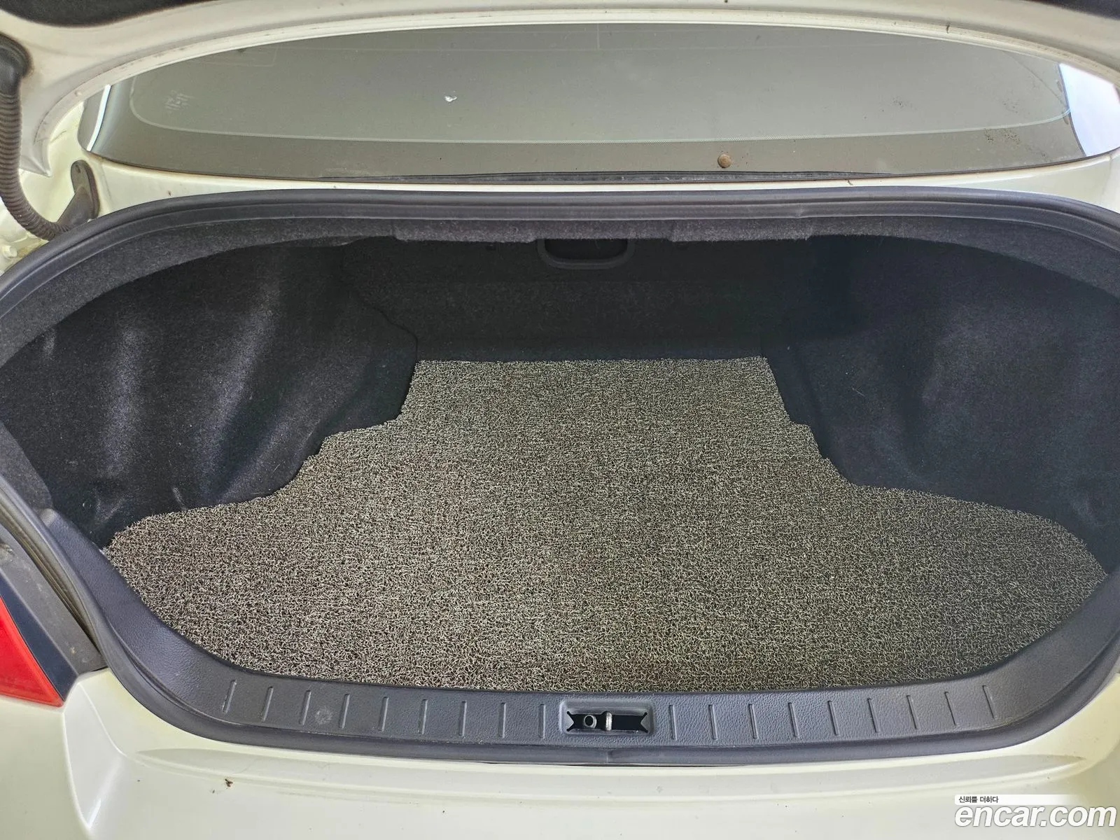 Infiniti G37 2011 — 16