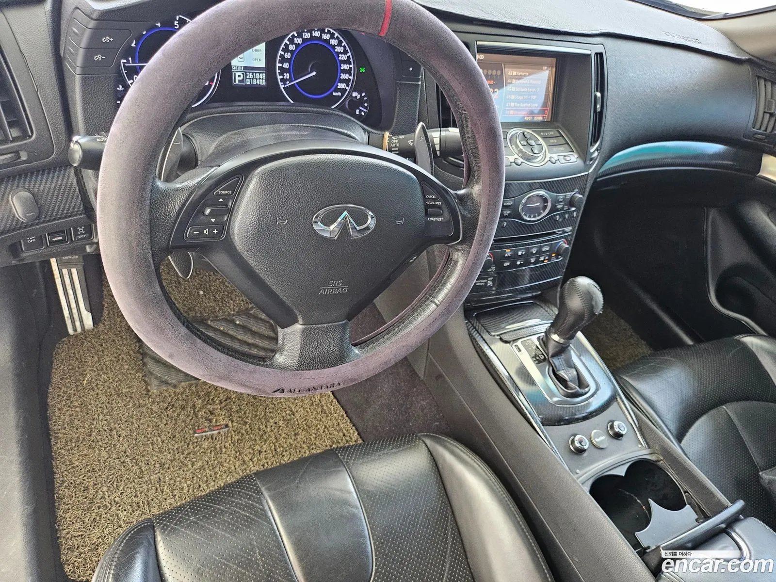Infiniti G37 2011 — 10