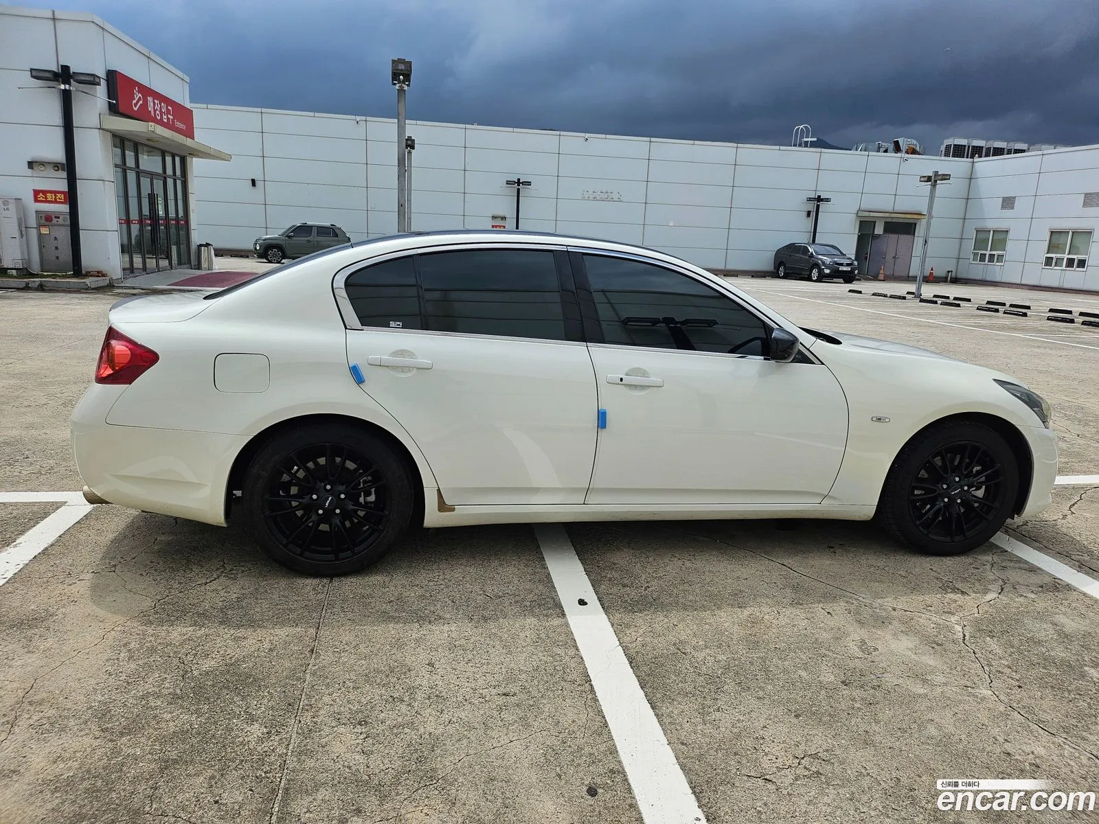 Infiniti G37 2011 — 14