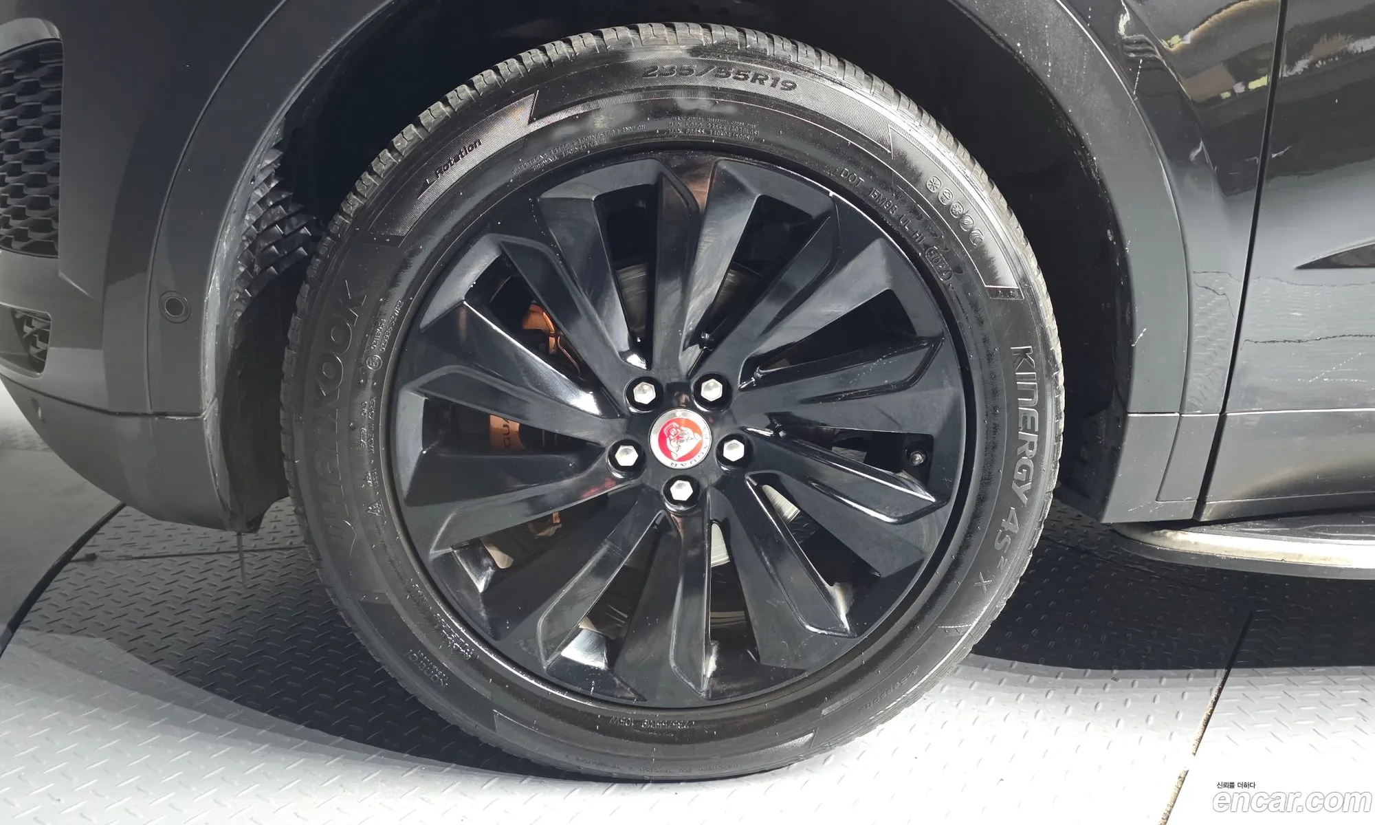 Jaguar E-Pace 2019 SADFA2BN9K1Z45400 — 11