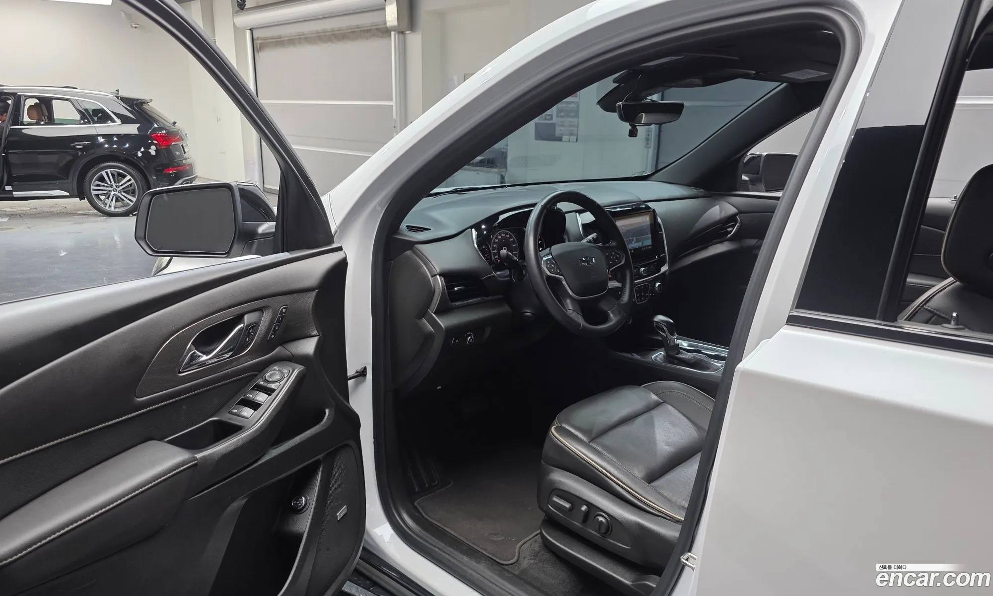Chevrolet (GM Daewoo) Traverse 2022 — 6