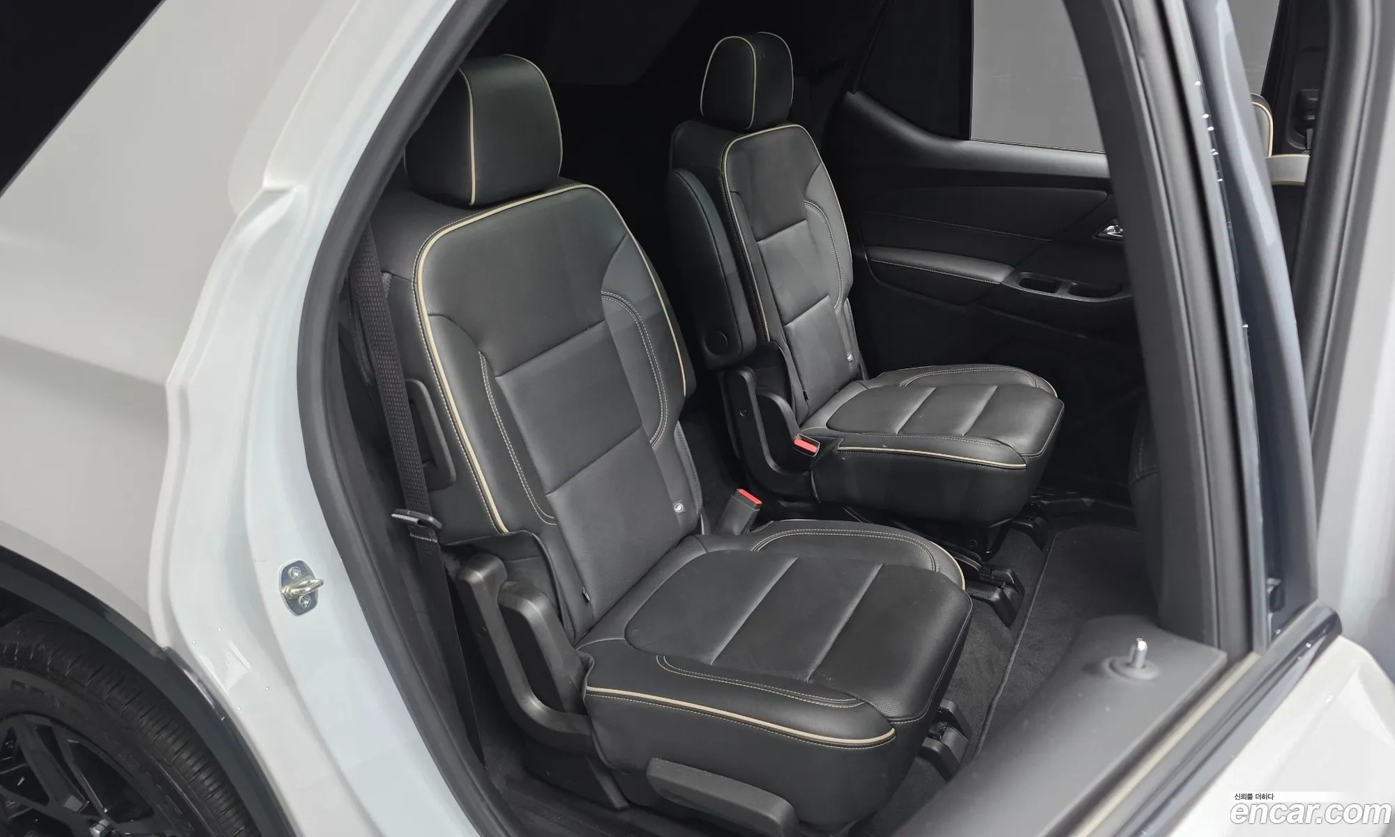 Chevrolet (GM Daewoo) Traverse 2022 — 16