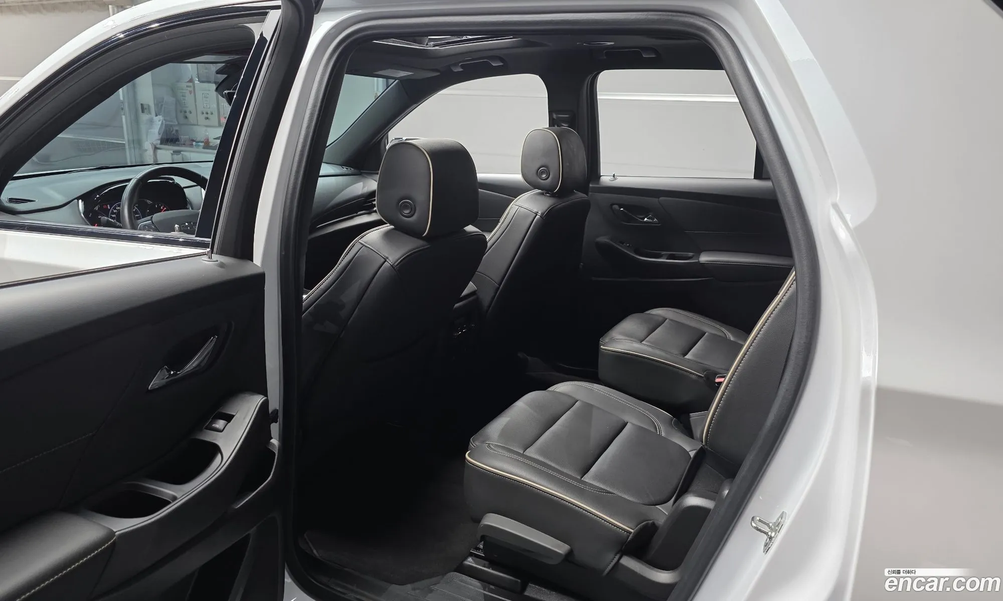 Chevrolet (GM Daewoo) Traverse 2022 — 33
