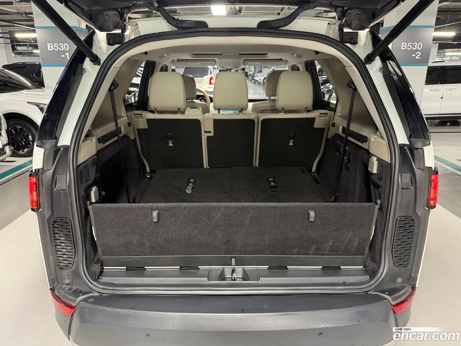Land Rover Discovery 5 2017 — 13