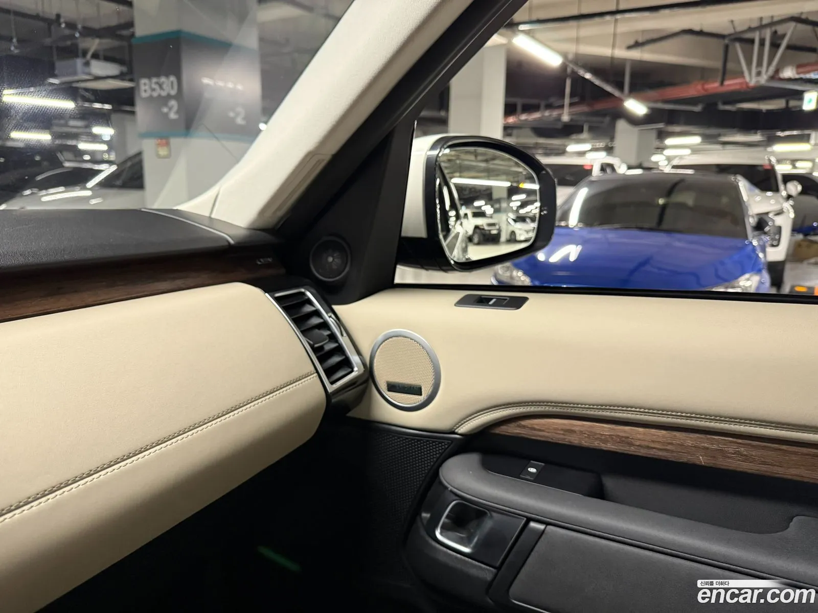 Land Rover Discovery 5 2017 — 3
