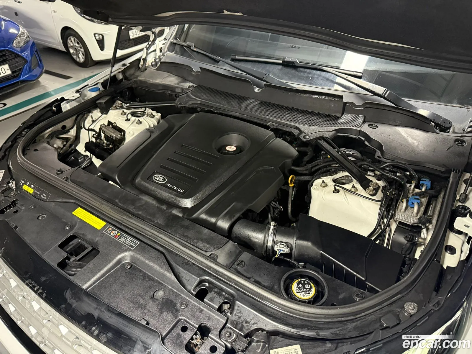 Land Rover Discovery 5 2017 — 10