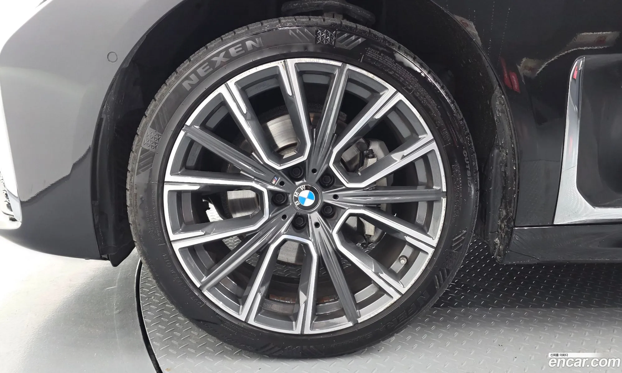 BMW 7 Series 2019 WBA7V4109LBM64237 — 13