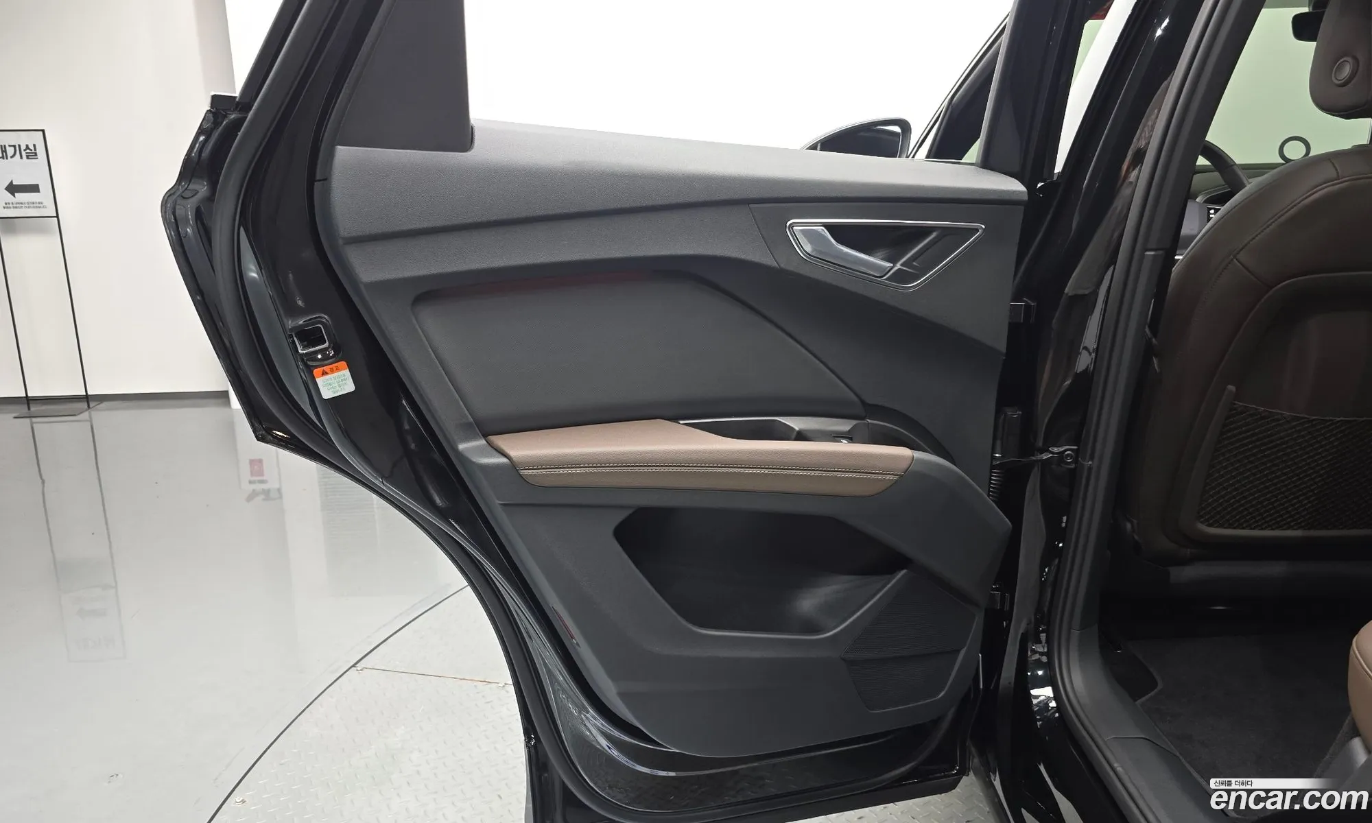 Audi Q4 e-tron 2026 — 27