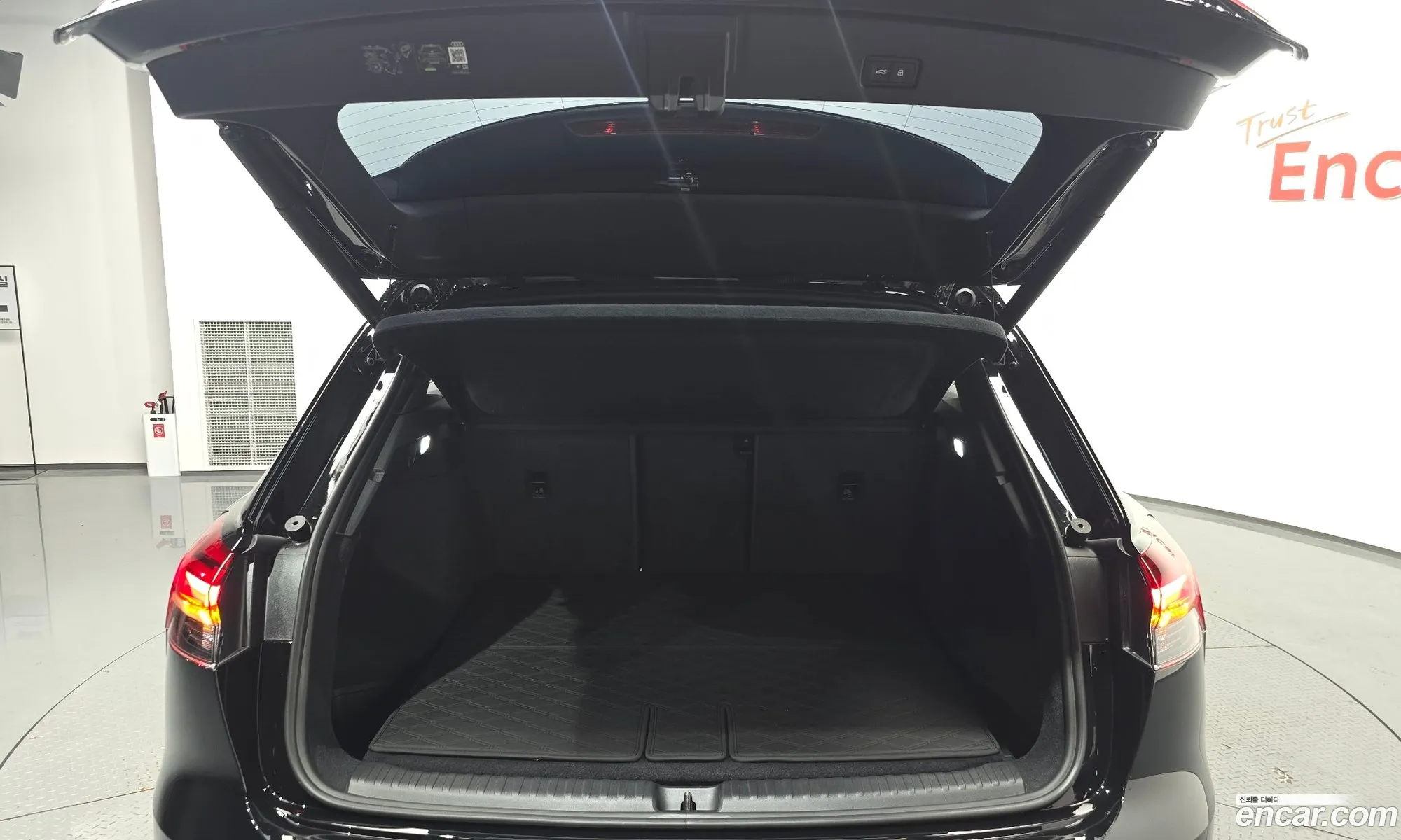 Audi Q4 e-tron 2026 — 6