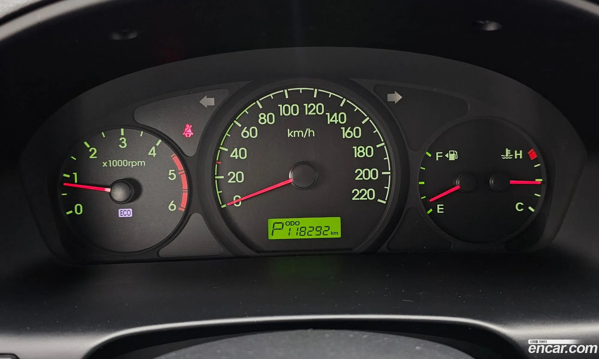 Hyundai Grand Starex 2012 — 2