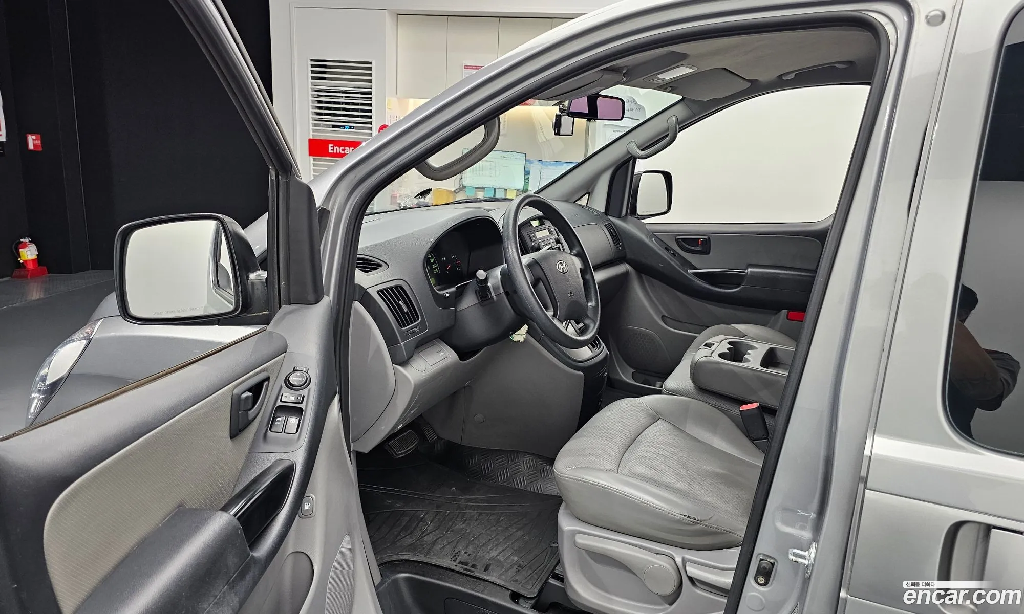 Hyundai Grand Starex 2012 — 13