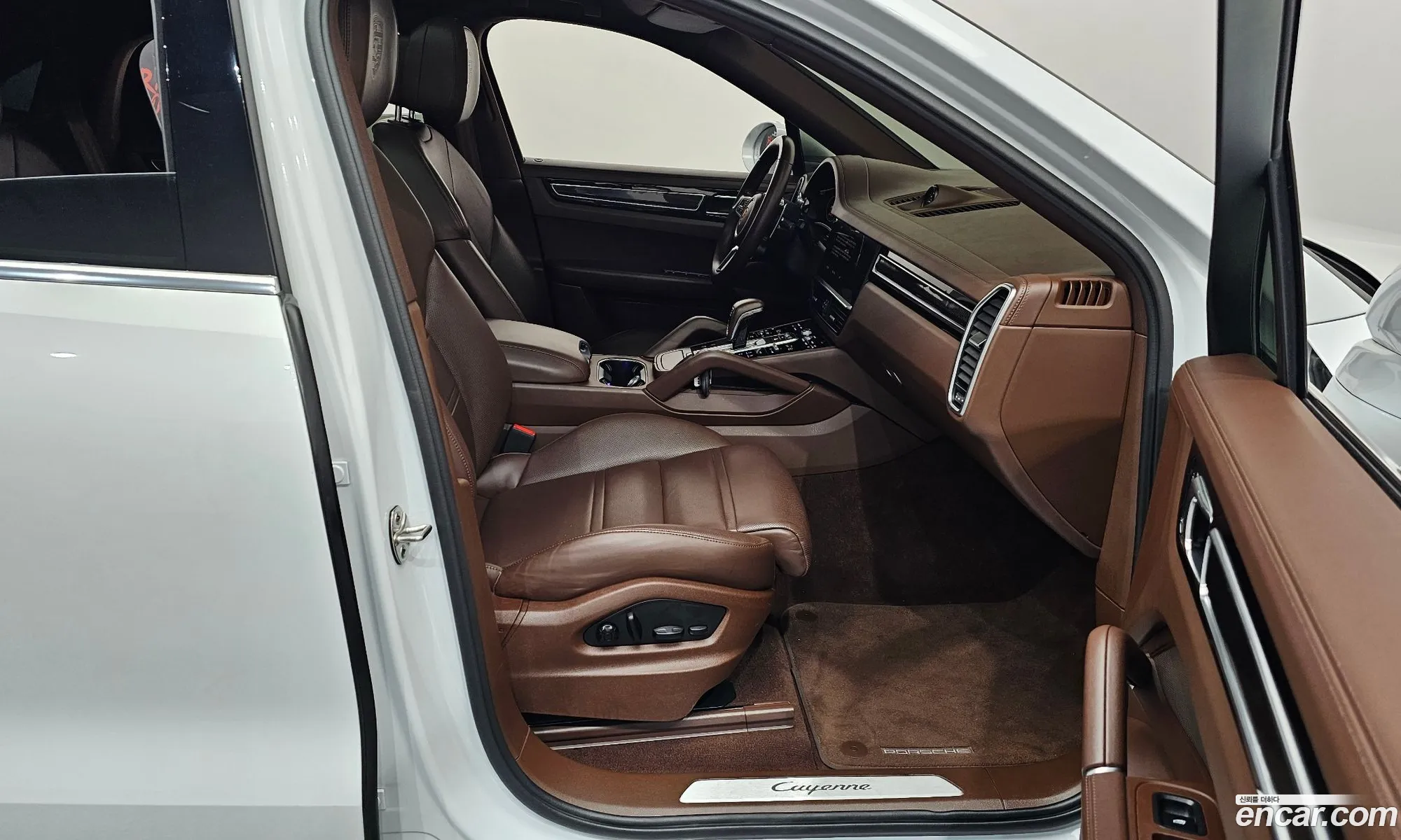 Porsche Cayenne 2022 — 26