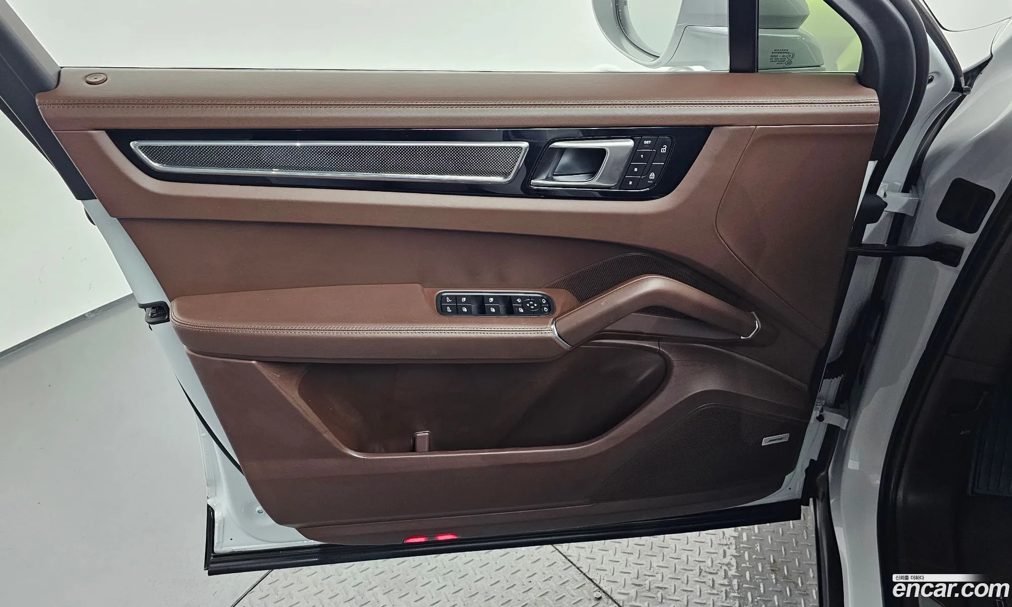 Porsche Cayenne 2022 — 3
