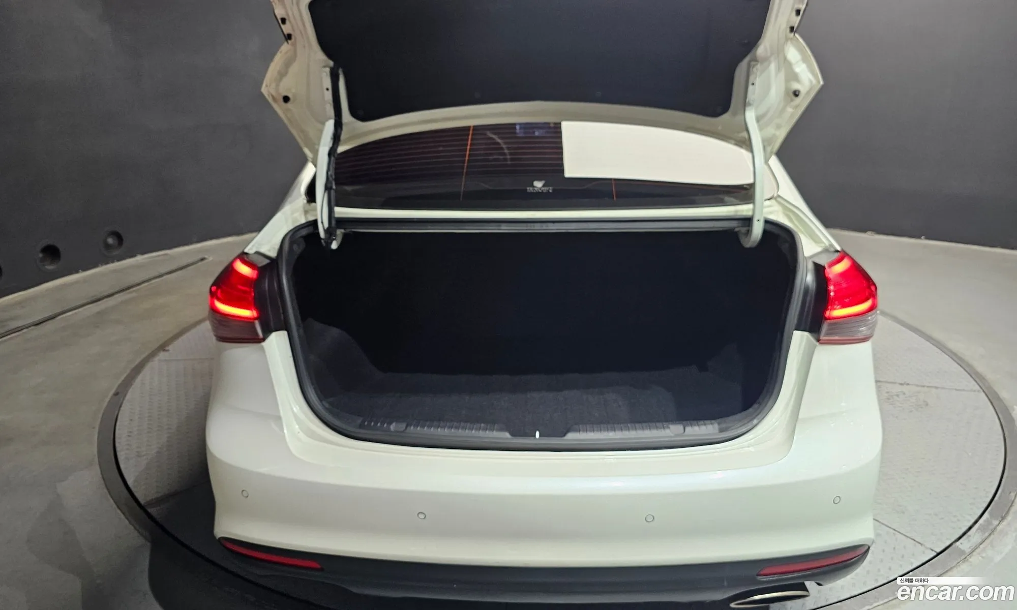 Kia K3 2017 — 19
