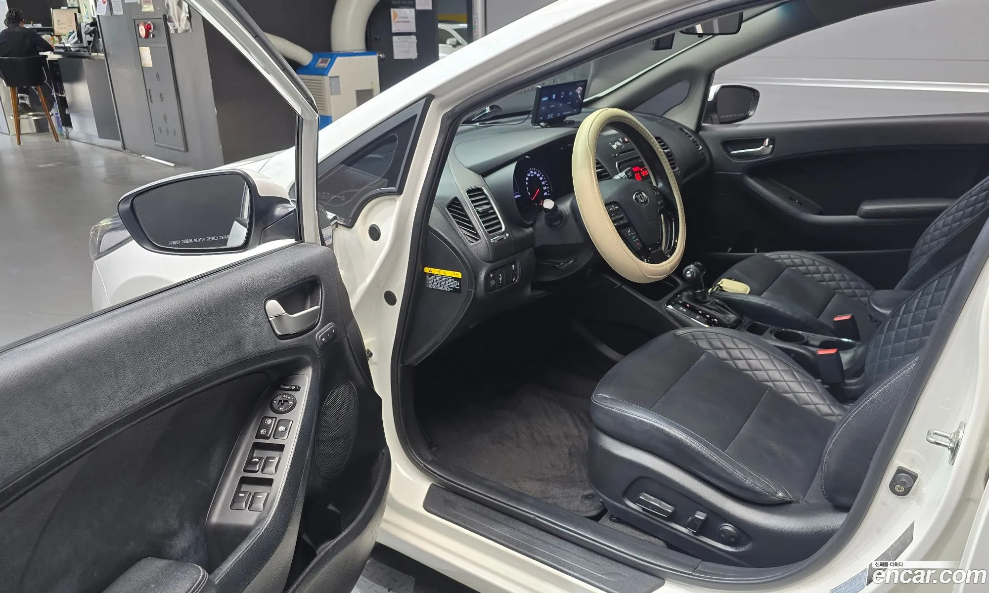 Kia K3 2017 — 26