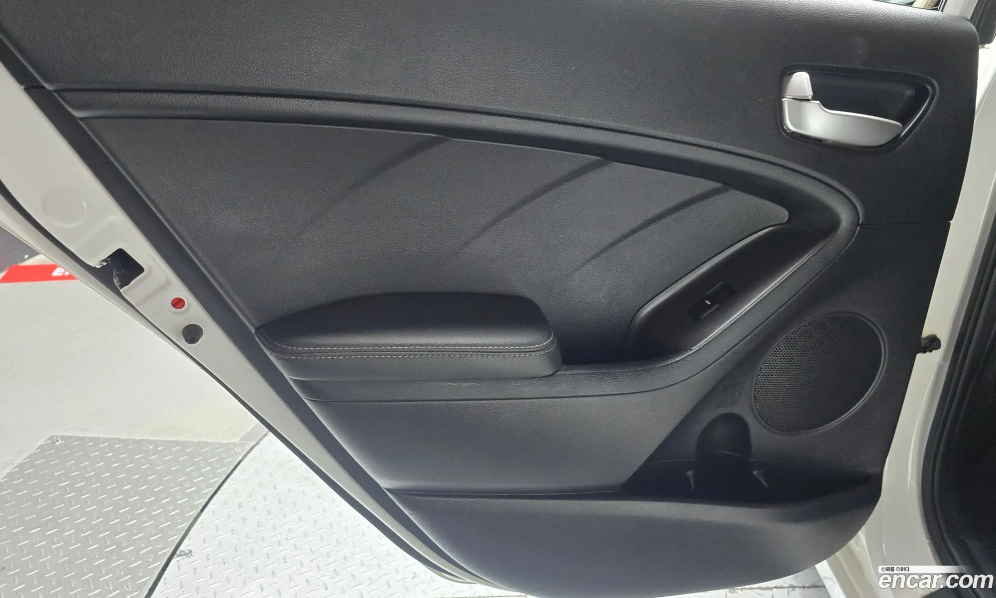Kia K3 2017 — 23