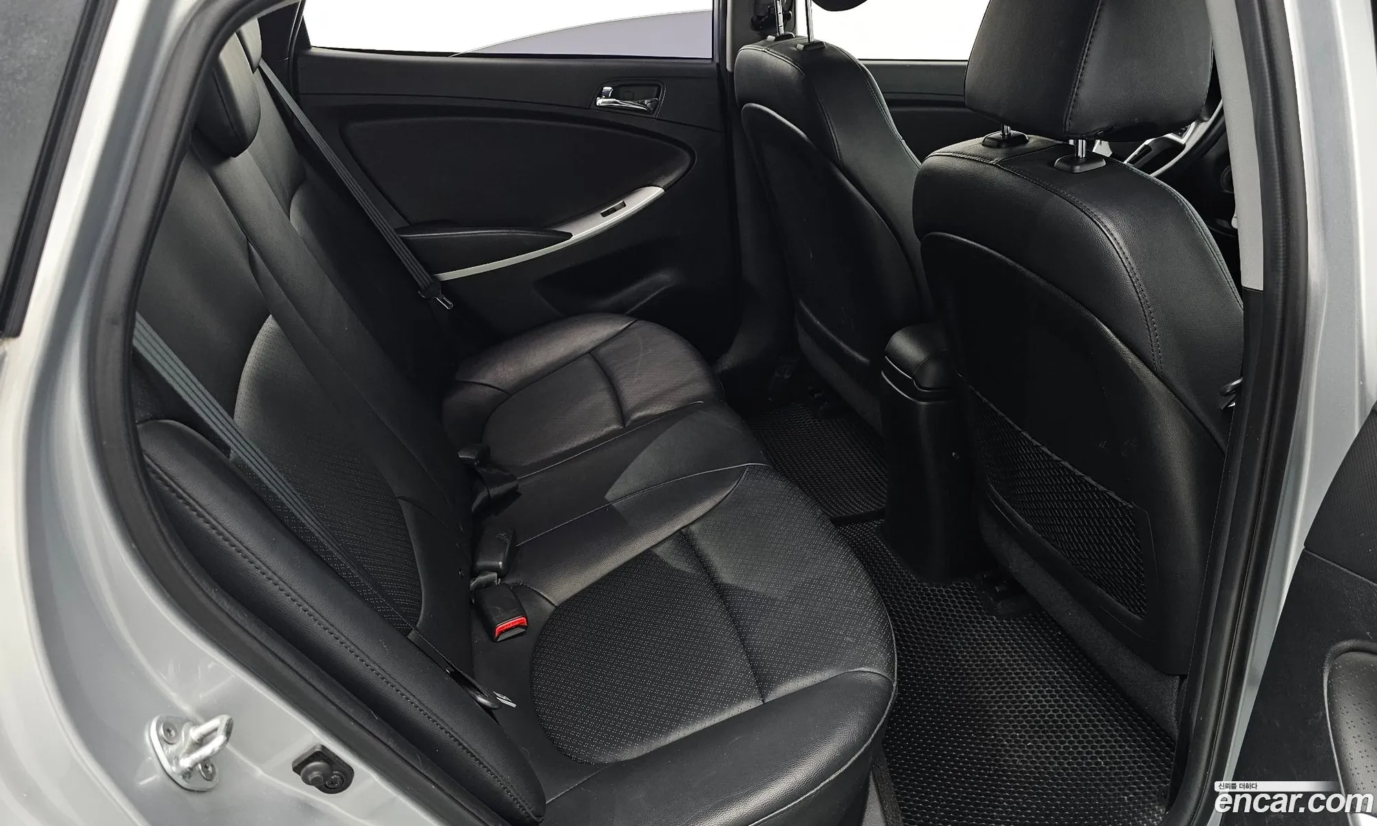 Hyundai Accent 2013 — 8