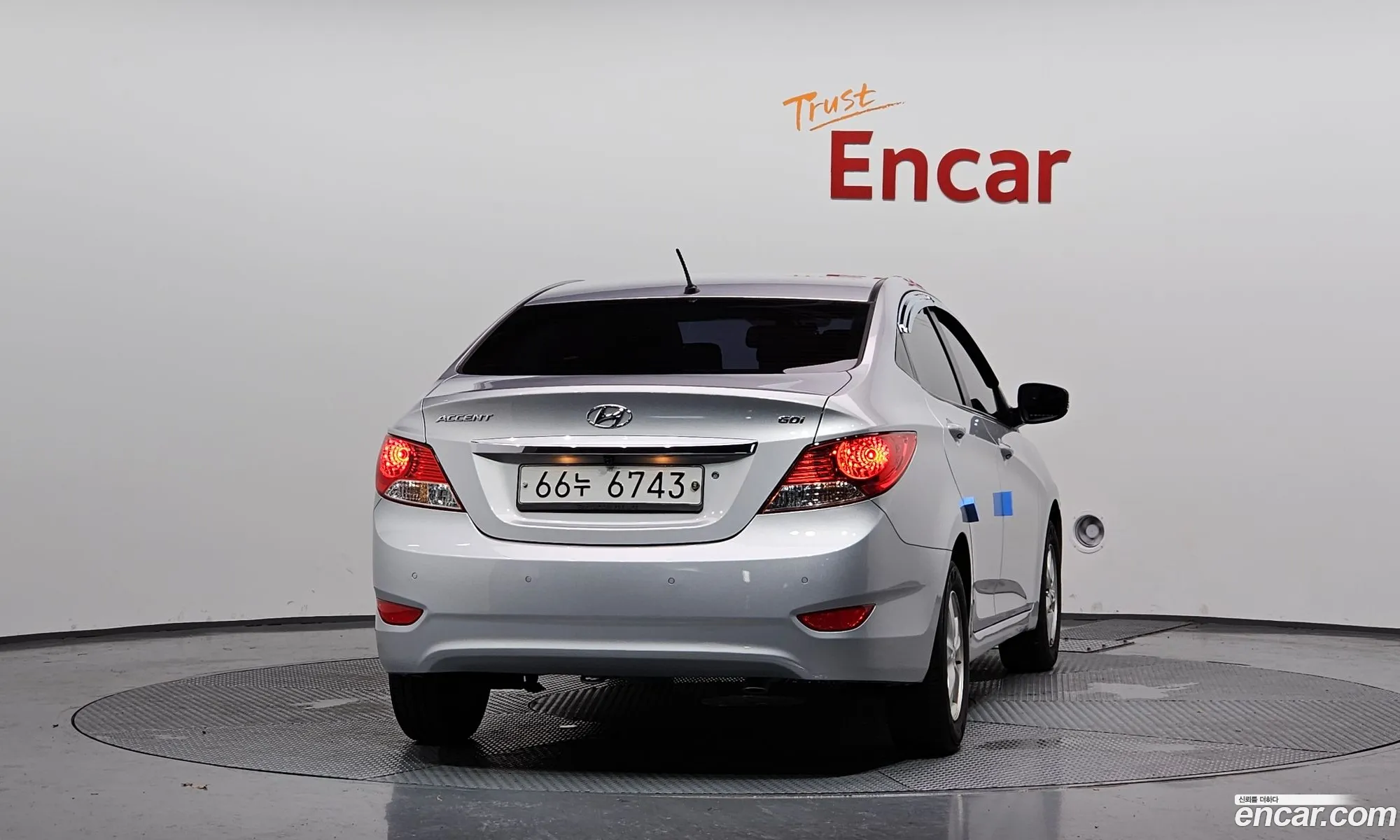 Hyundai Accent 2013 — 13