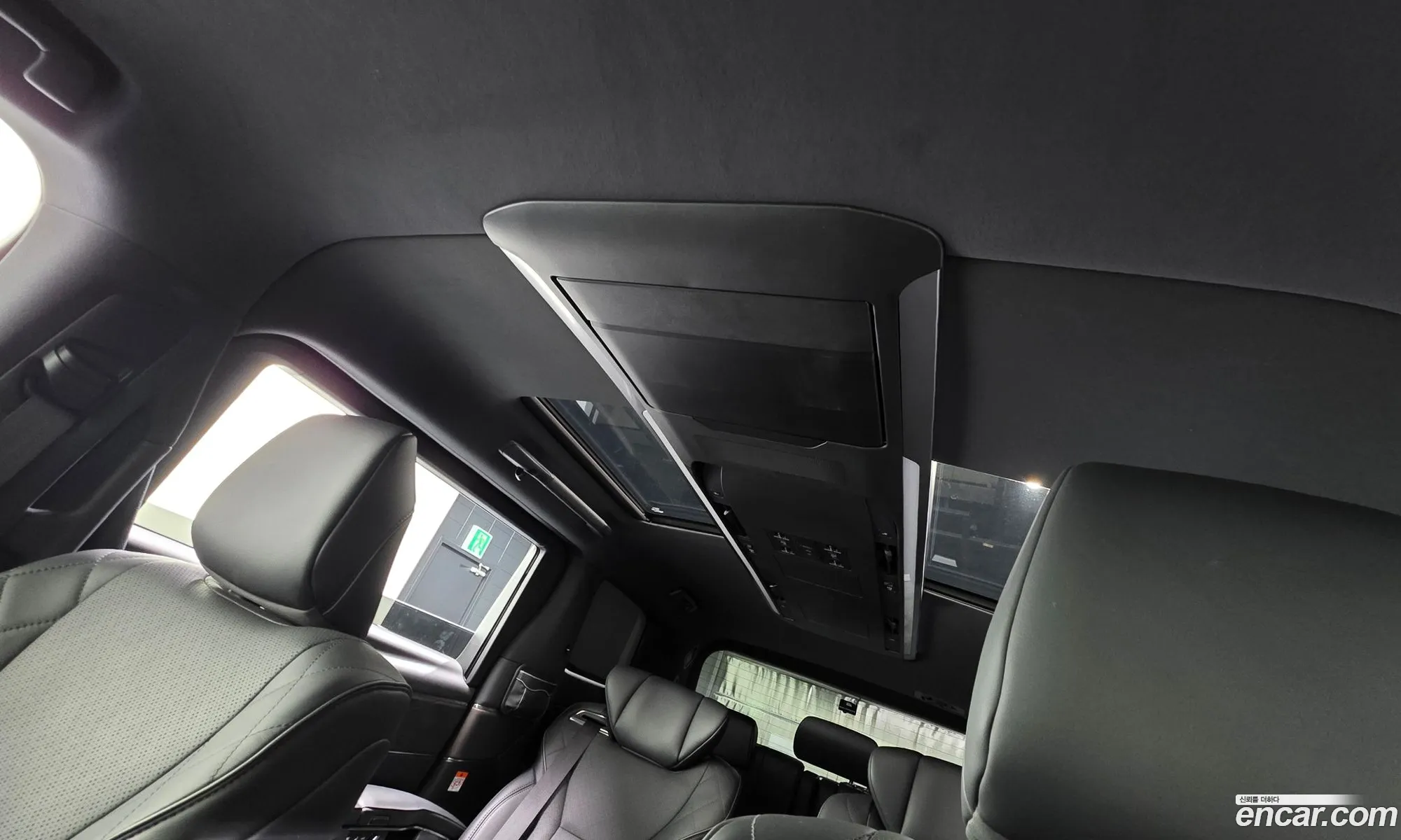 Toyota Alphard 2025 — 25
