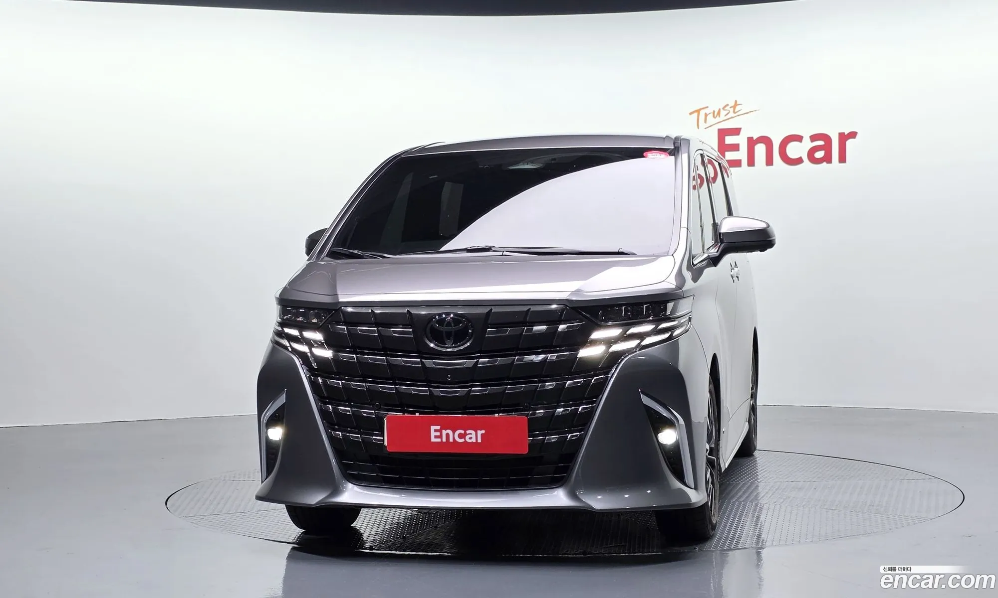 Toyota Alphard 2025 — 9