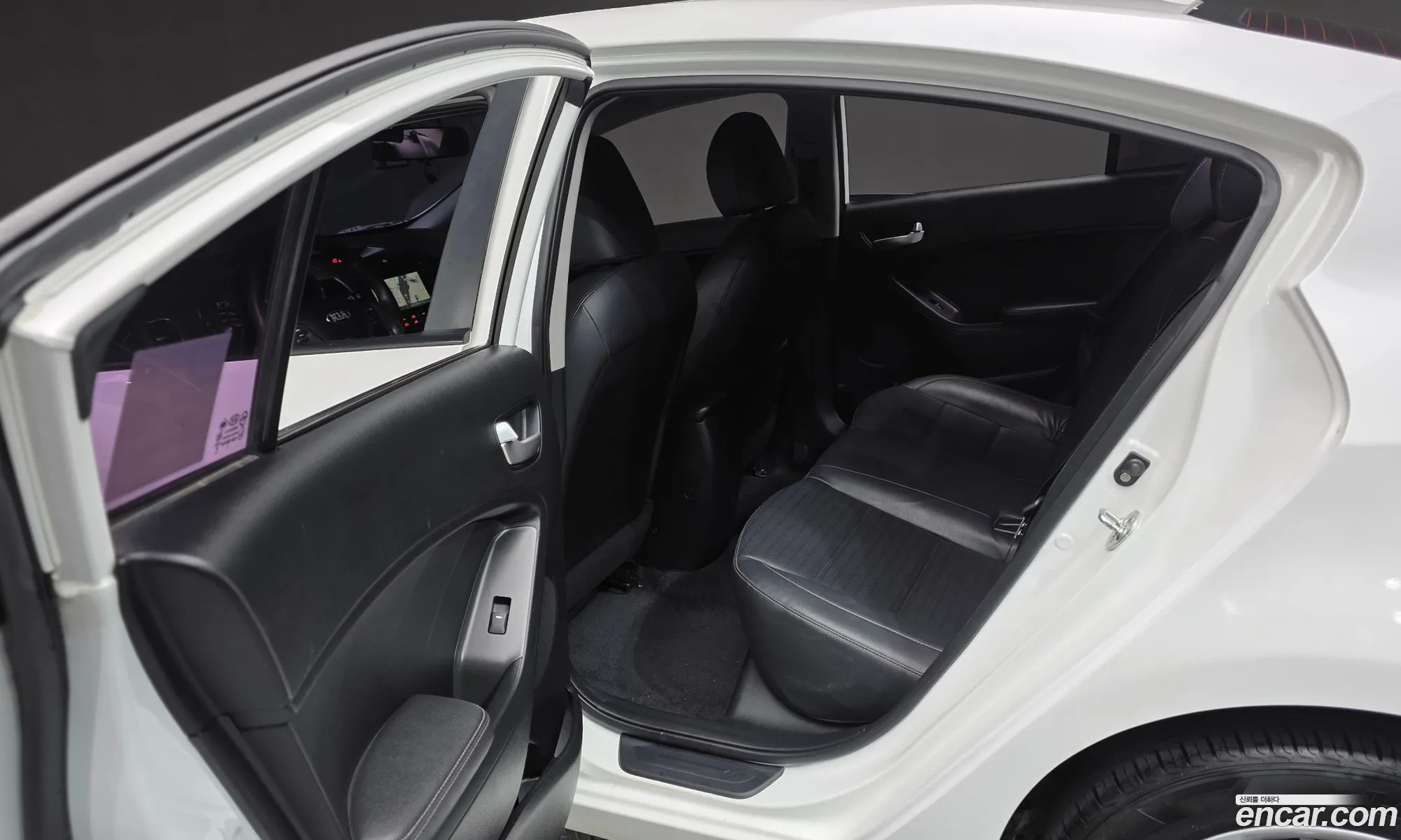 Kia K3 2016 — 11