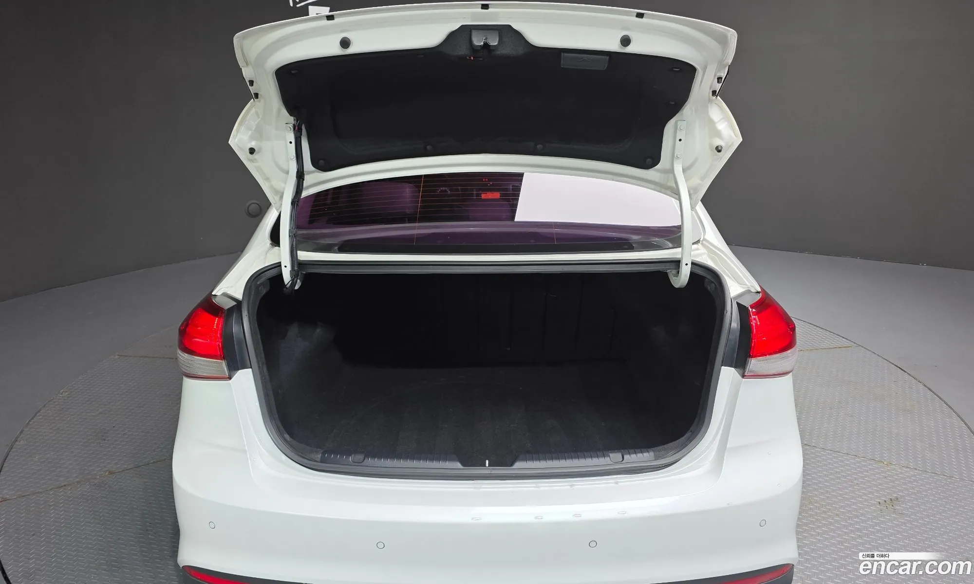 Kia K3 2016 — 16