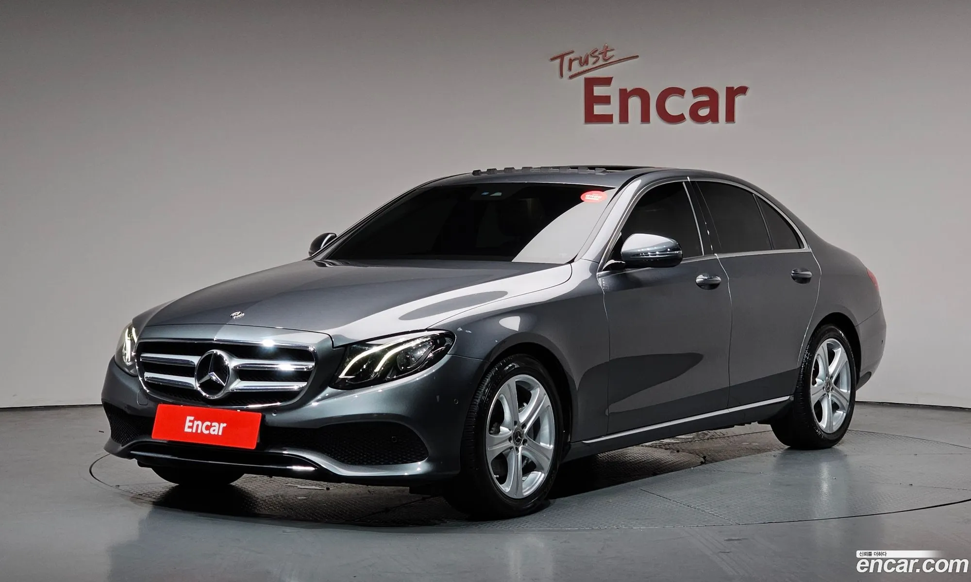 Mercedes-Benz E-Class W213 2017 WDDZF4CB4JA307828 — 16
